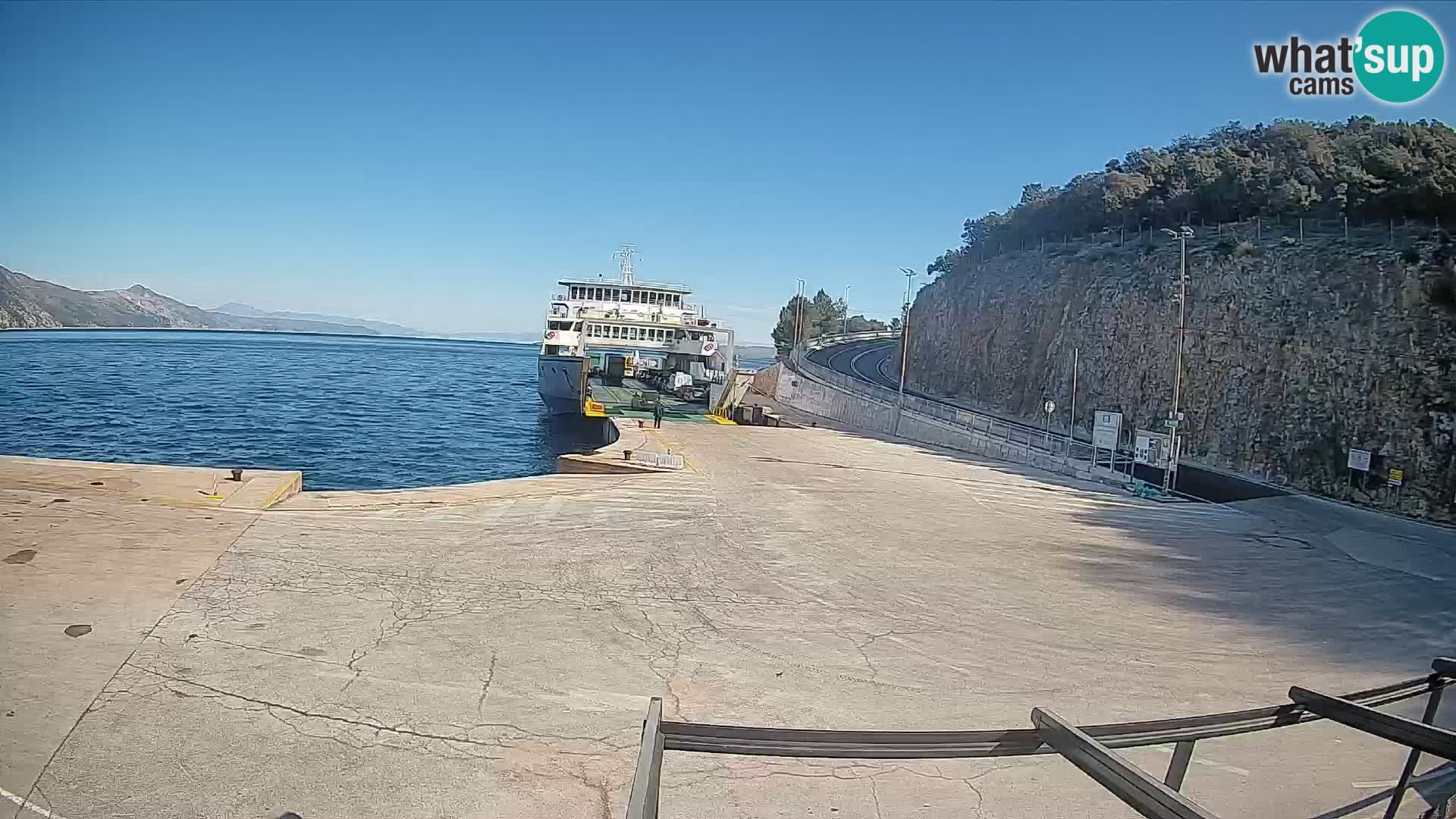 Spletna kamera Cres – Trajekno pristanišče Merag – Krk