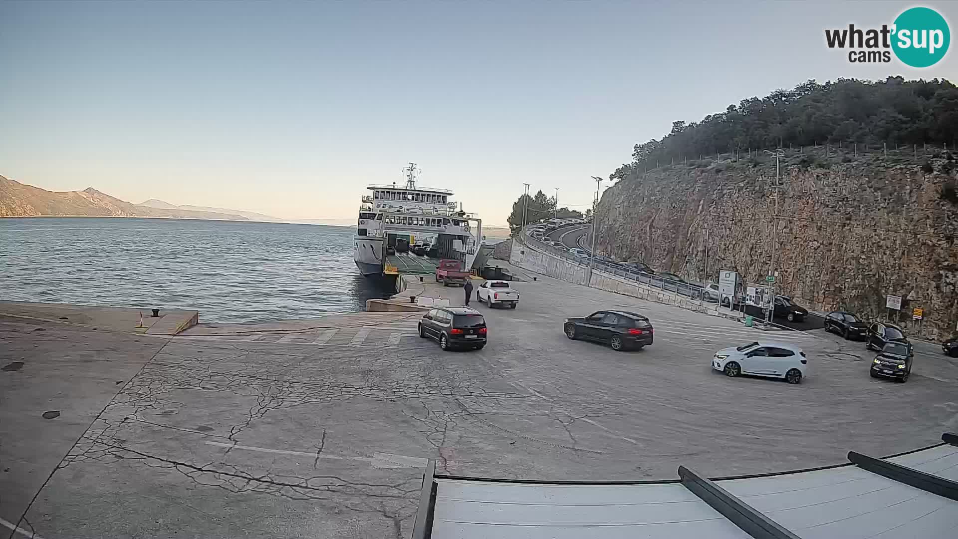 Spletna kamera Cres – Trajekno pristanišče Merag – Krk