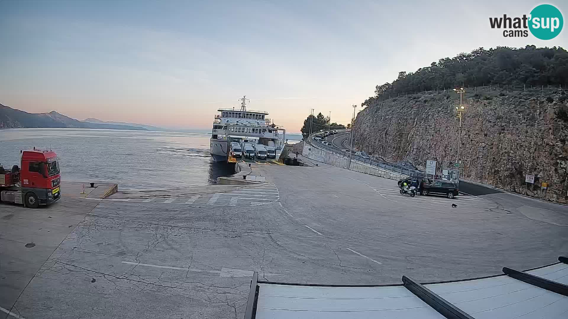 Webcam isla de Cres – puerto del transbordador Merag – Krk
