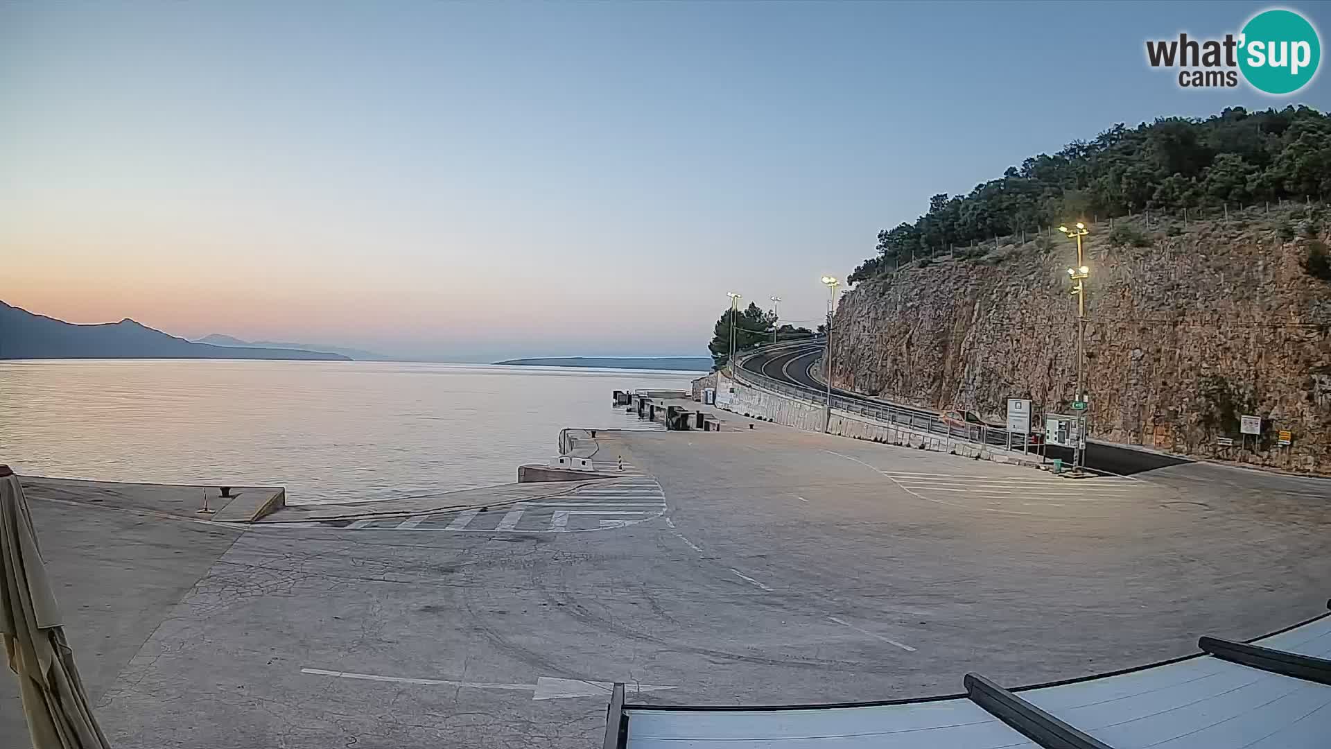 Spletna kamera Cres – Trajekno pristanišče Merag – Krk