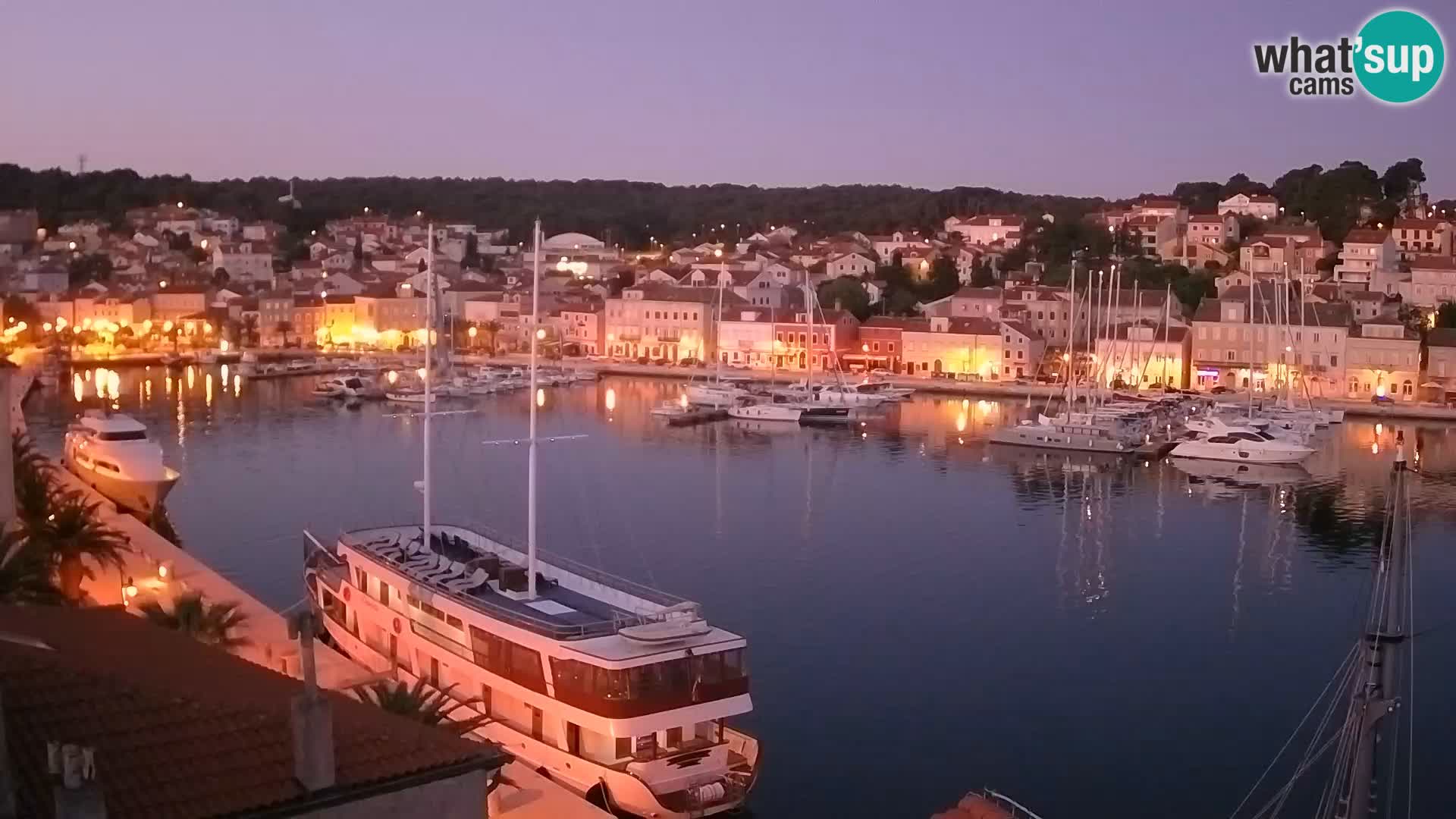 Spletna kamera Mali Lošinj Riva Lošinjskih kapitanov