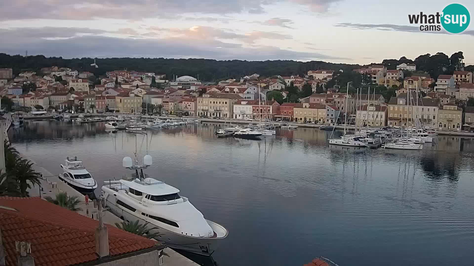 Webkamera u živo – Mali Lošinj – Riva Lošinjskih kapetana