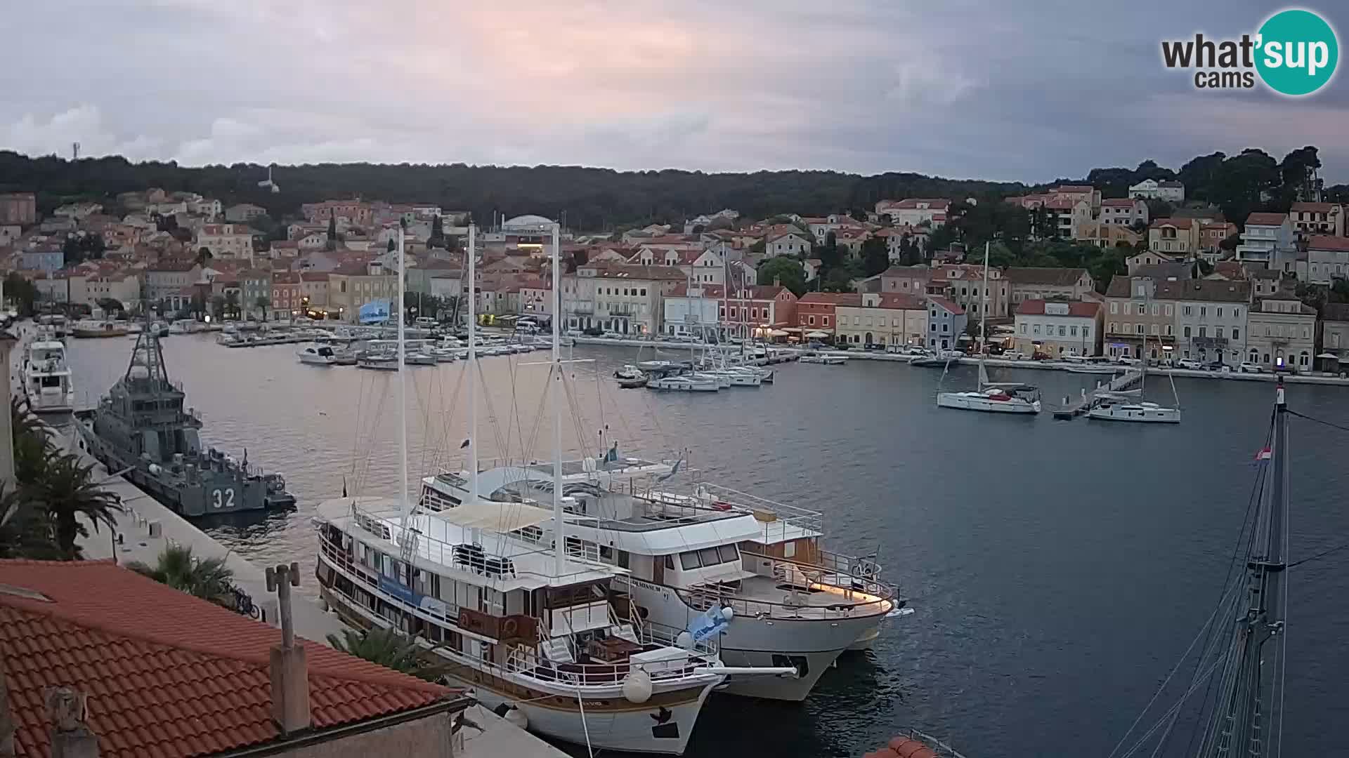 Spletna kamera Mali Lošinj Riva Lošinjskih kapitanov