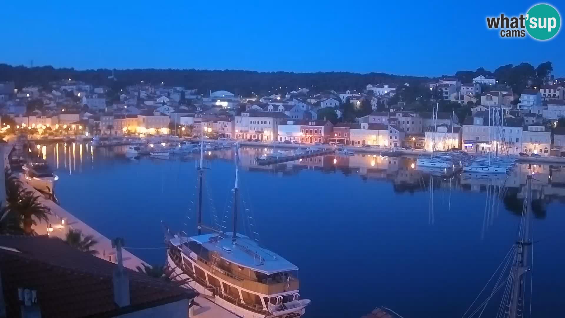 Spletna kamera Mali Lošinj Riva Lošinjskih kapitanov