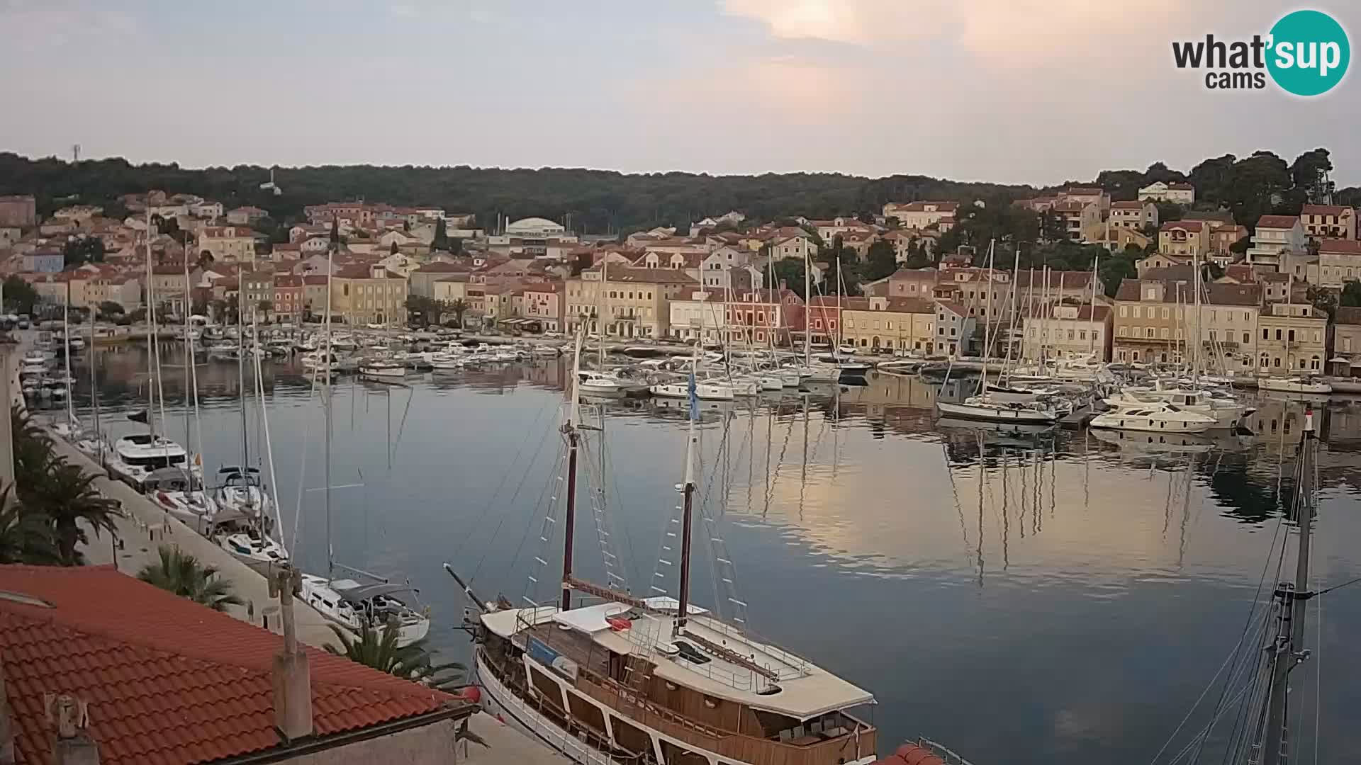 Spletna kamera Mali Lošinj Riva Lošinjskih kapitanov