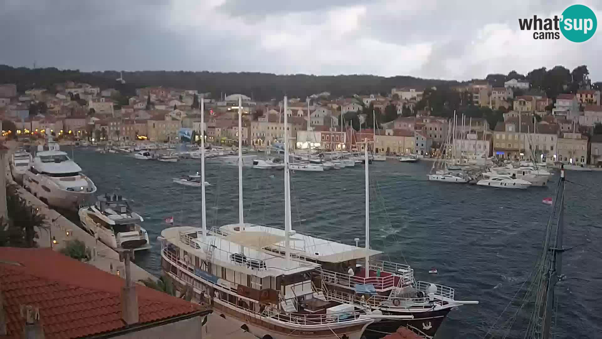 Spletna kamera Mali Lošinj Riva Lošinjskih kapitanov