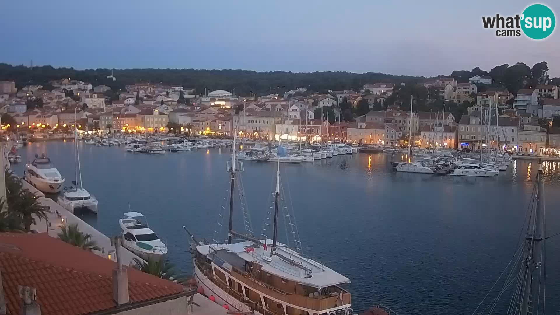 Spletna kamera Mali Lošinj Riva Lošinjskih kapitanov