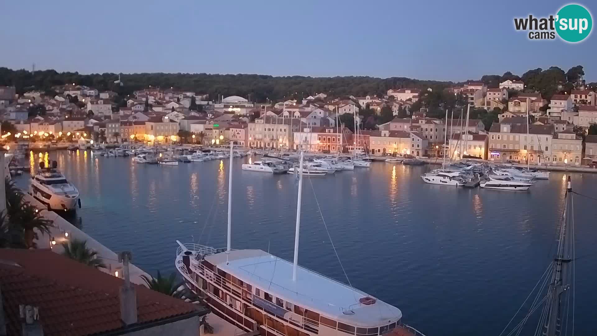 Spletna kamera Mali Lošinj Riva Lošinjskih kapitanov
