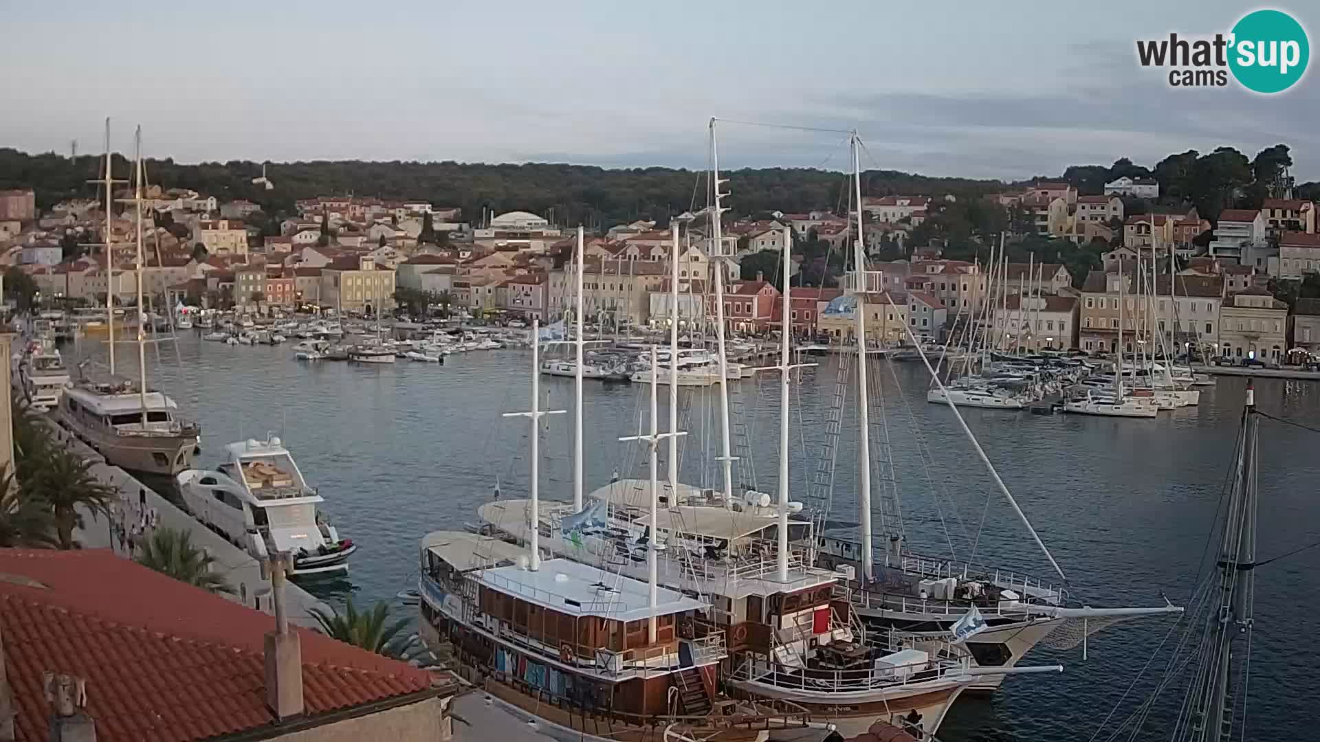 Spletna kamera Mali Lošinj Riva Lošinjskih kapitanov