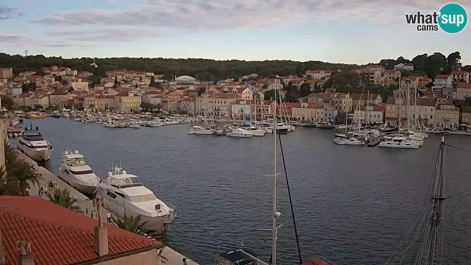 Spletna kamera Mali Lošinj Riva Lošinjskih kapitanov