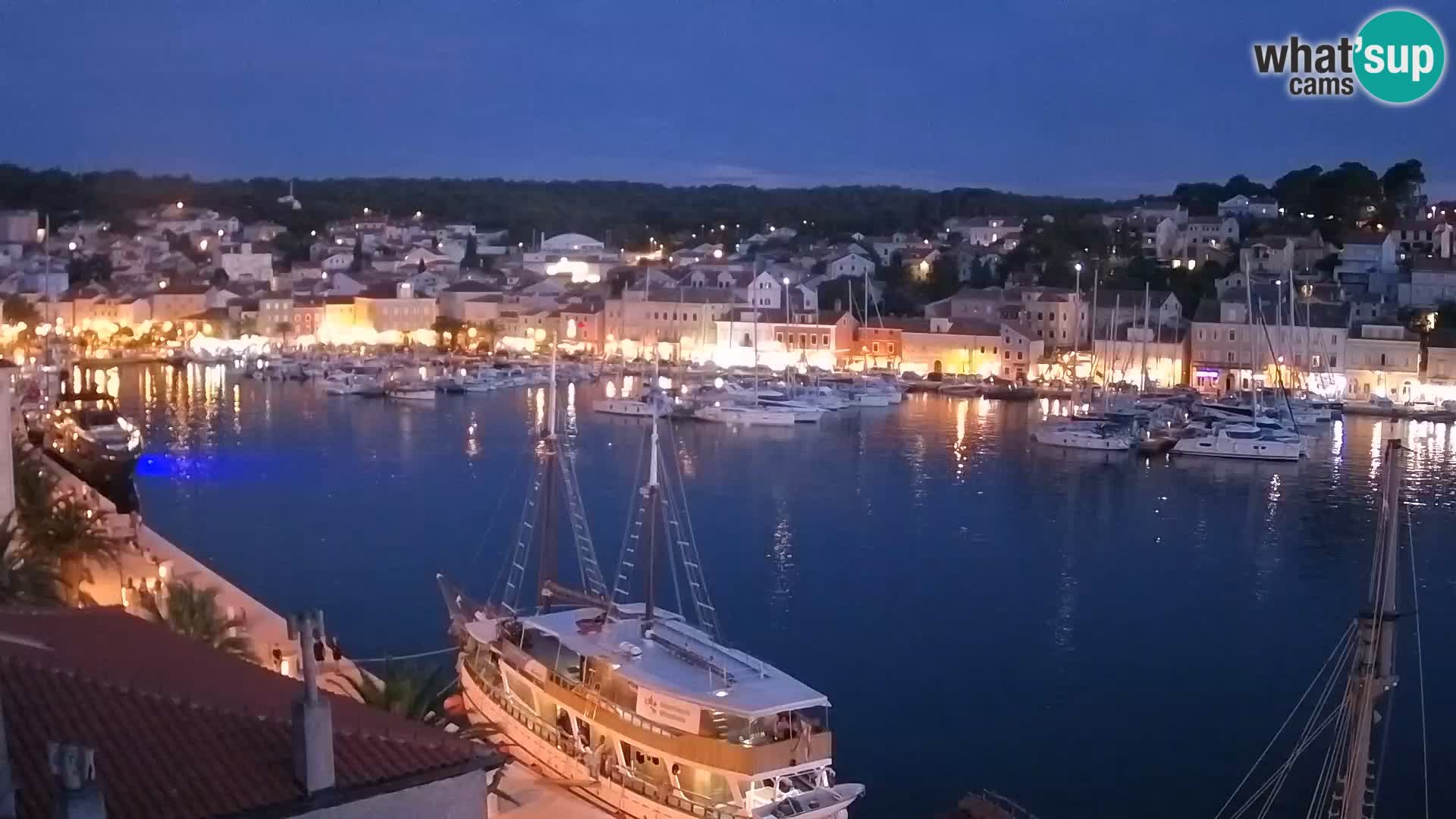 Spletna kamera Mali Lošinj Riva Lošinjskih kapitanov