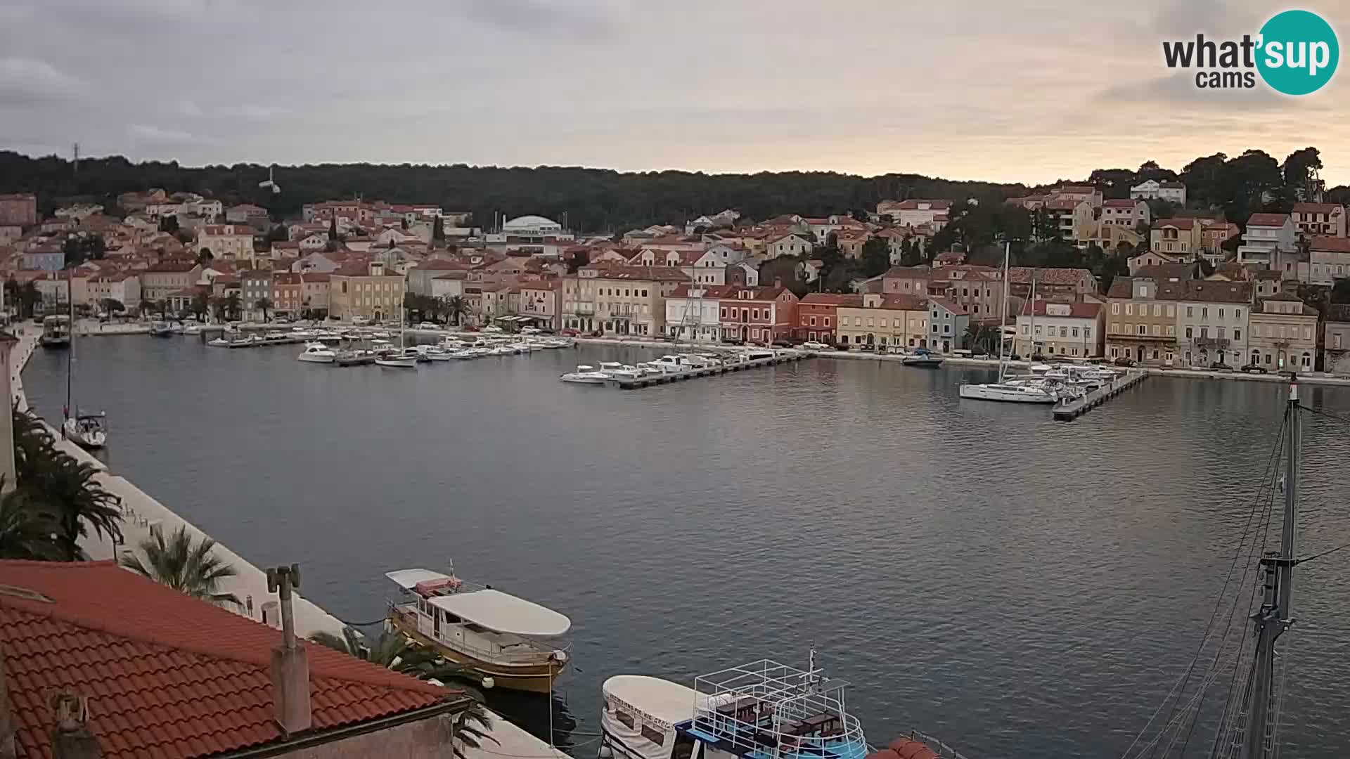 Spletna kamera Mali Lošinj Riva Lošinjskih kapitanov