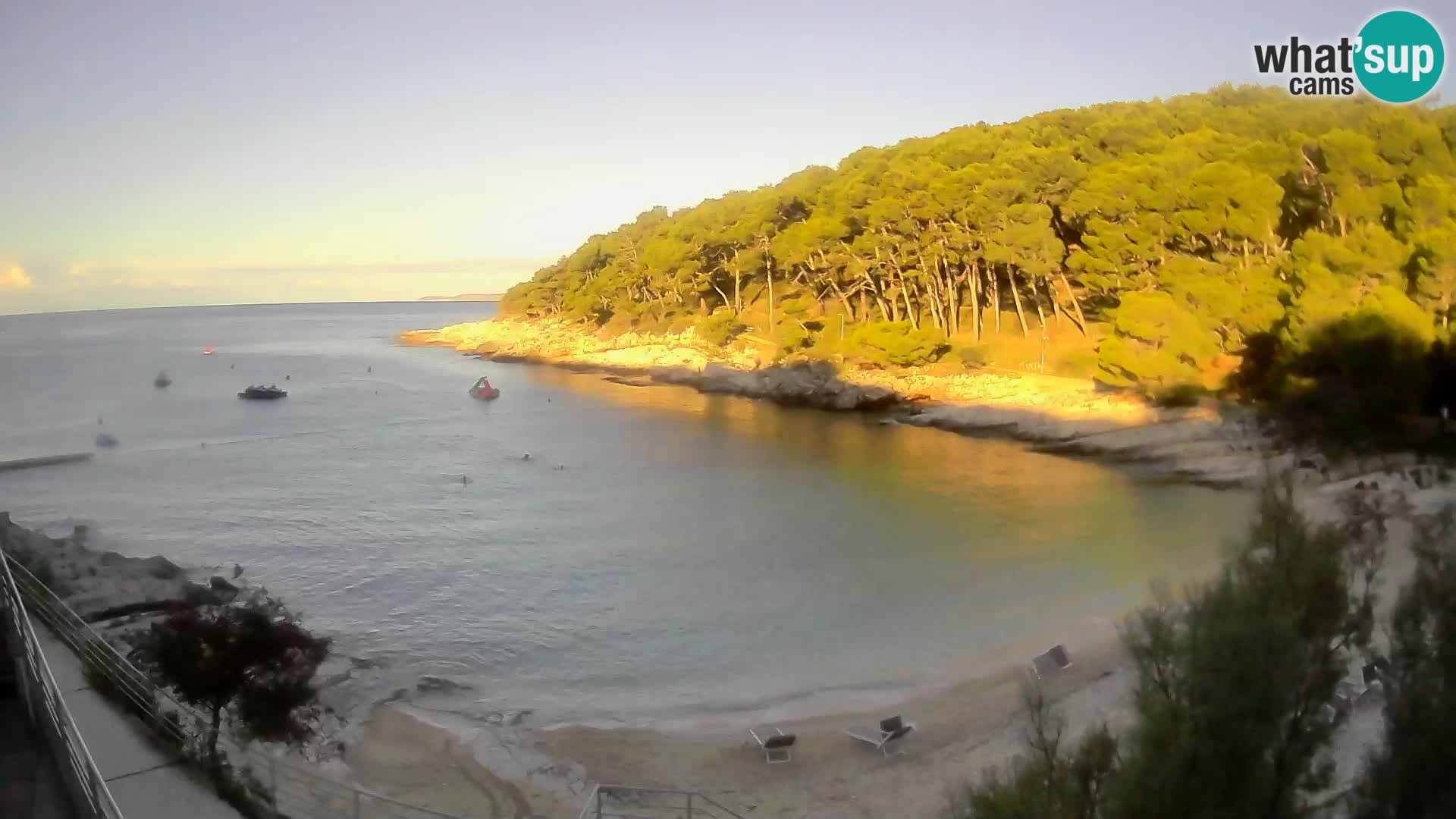 Web kam Mali Lošinj – plaža Sunčana uvala – Veli Žal