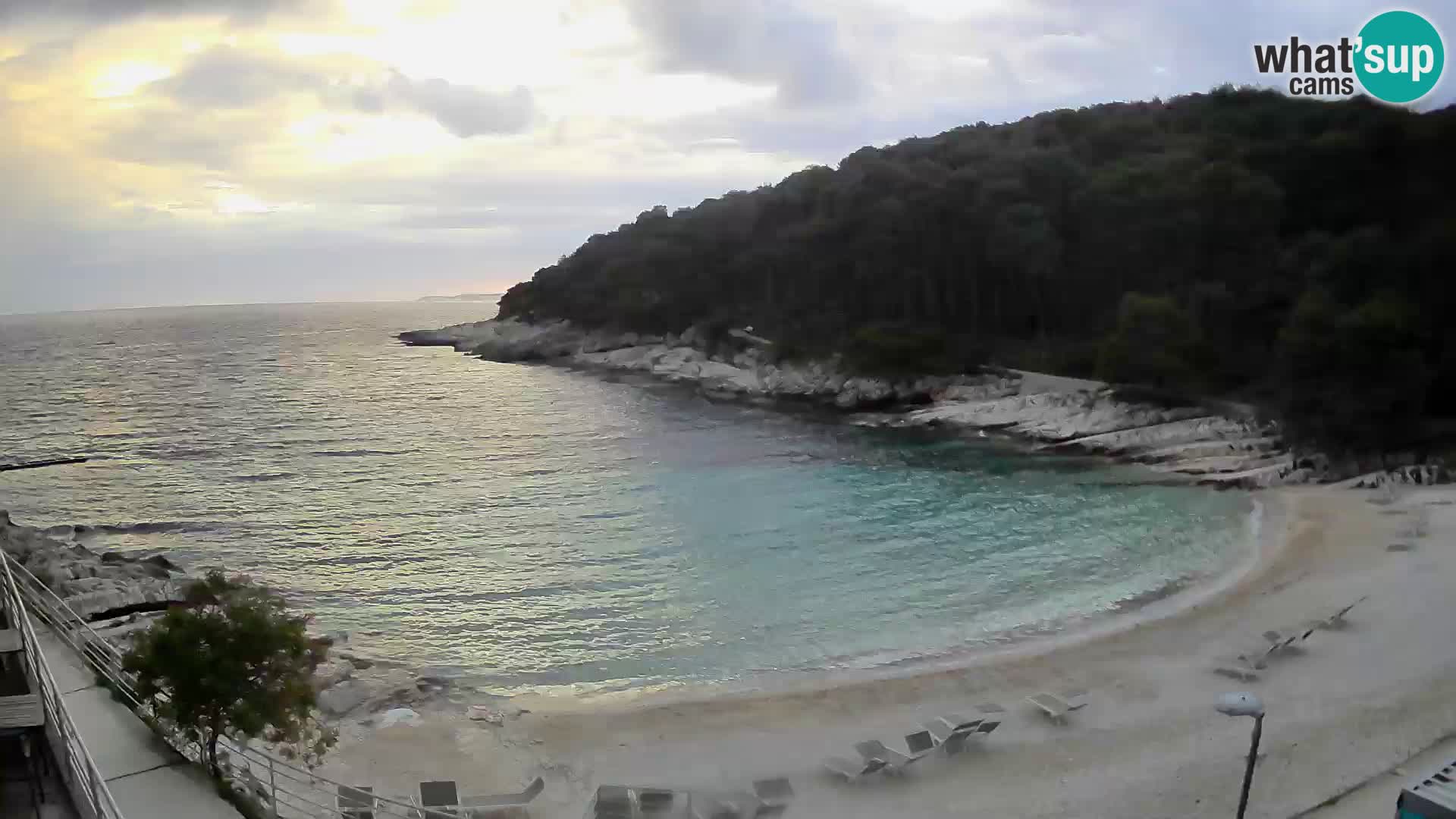 Web kam Mali Lošinj – plaža Sunčana uvala – Veli Žal