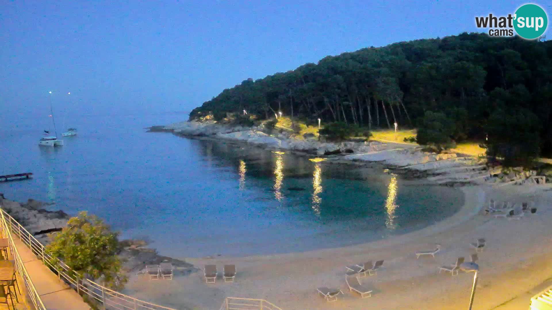Web kam Mali Lošinj – plaža Sunčana uvala – Veli Žal