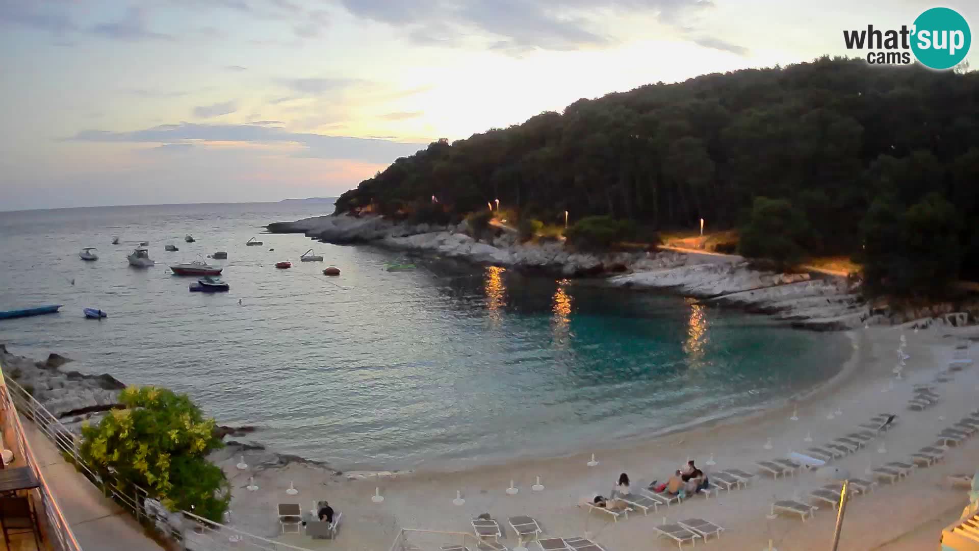 Web kam Mali Lošinj – plaža Sunčana uvala – Veli Žal