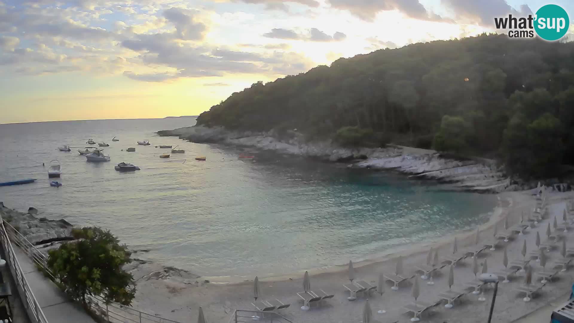 Web kam Mali Lošinj – plaža Sunčana uvala – Veli Žal