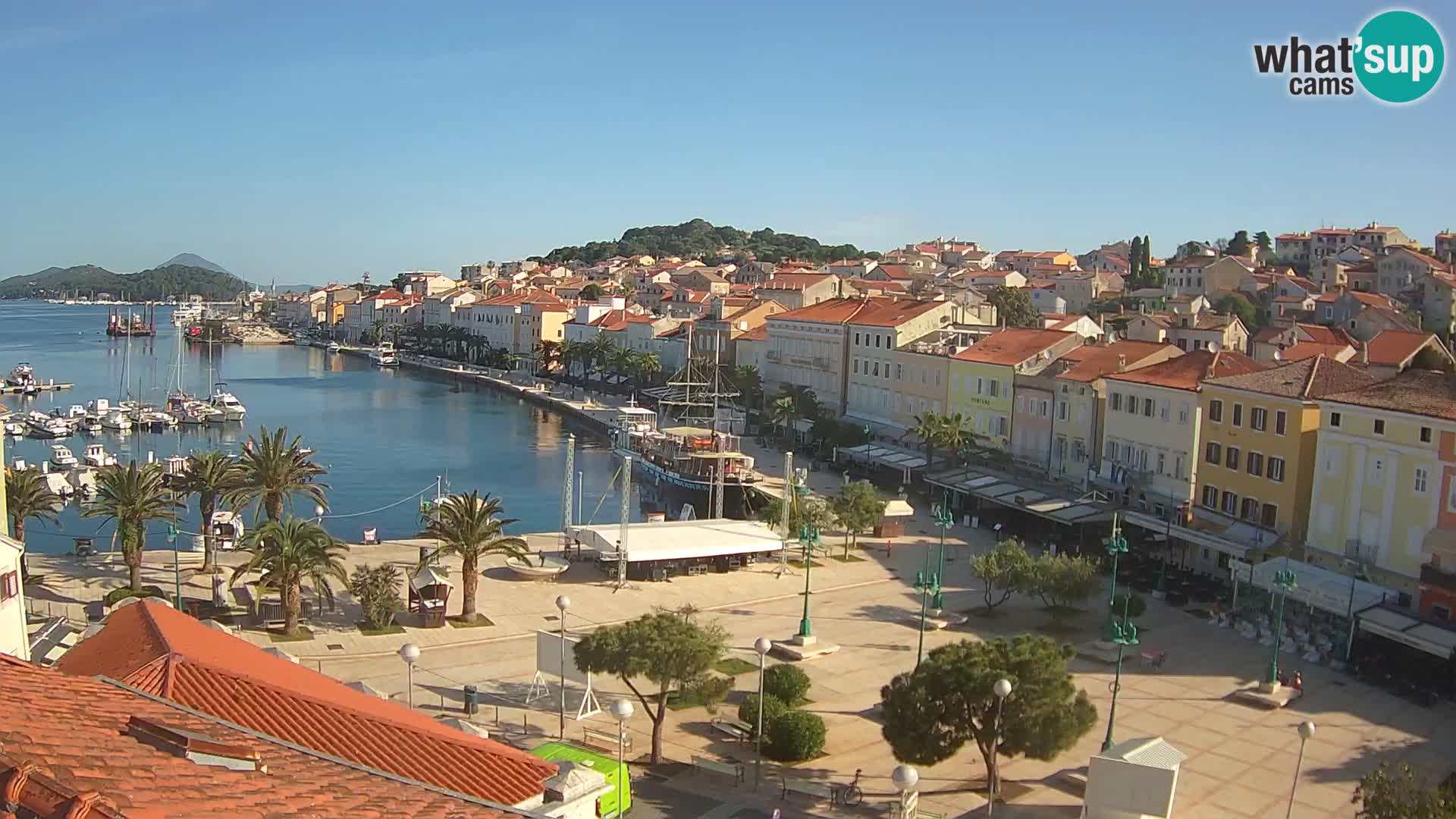 Kamera v živo Mali Lošinj – Glavni trg Republike