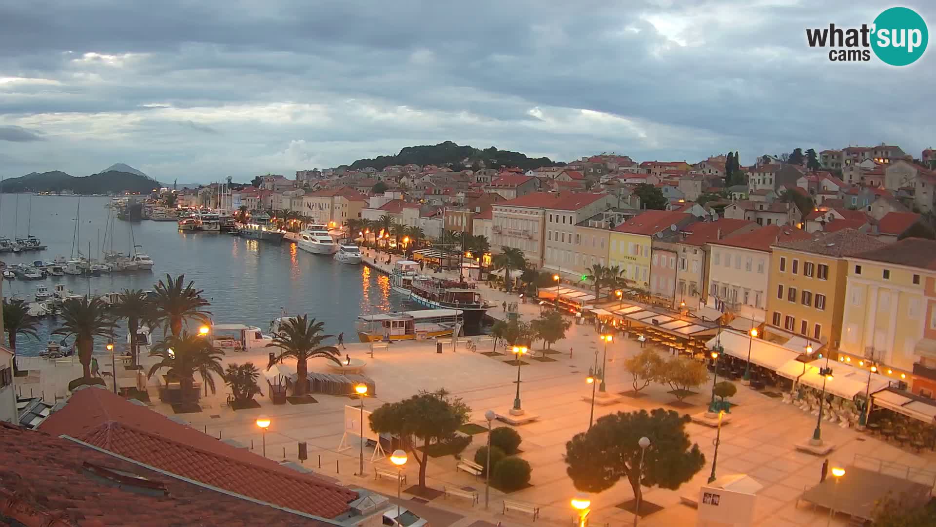 Kamera v živo Mali Lošinj – Glavni trg Republike