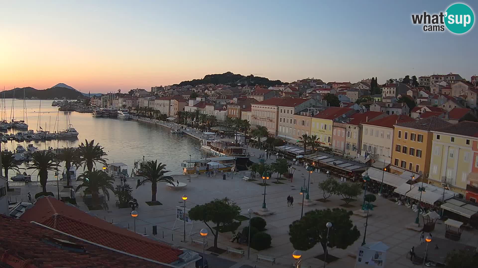 Webcam live Lussinpiccolo – Piazza principale
