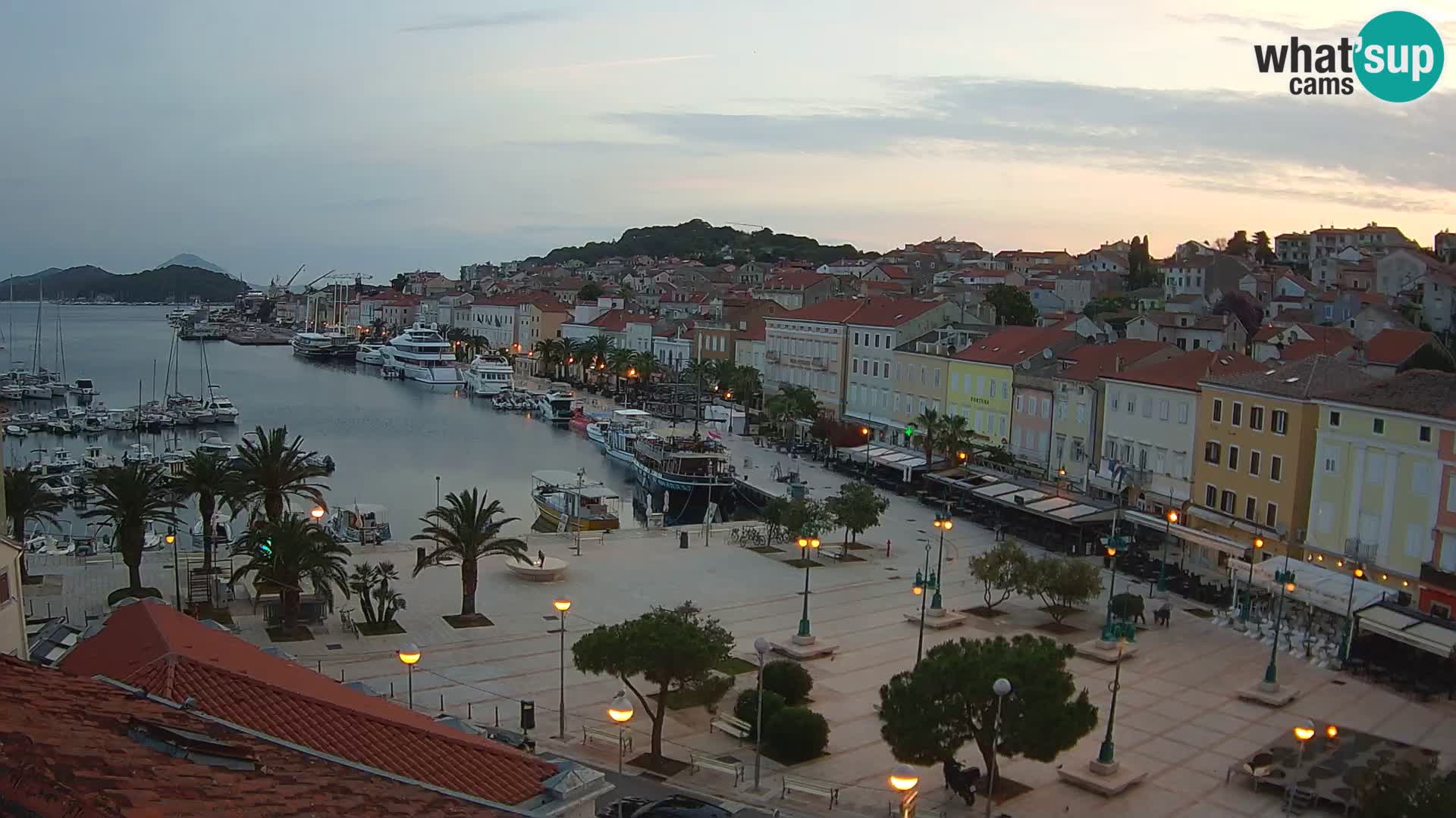 Webcam live Lussinpiccolo – Piazza principale