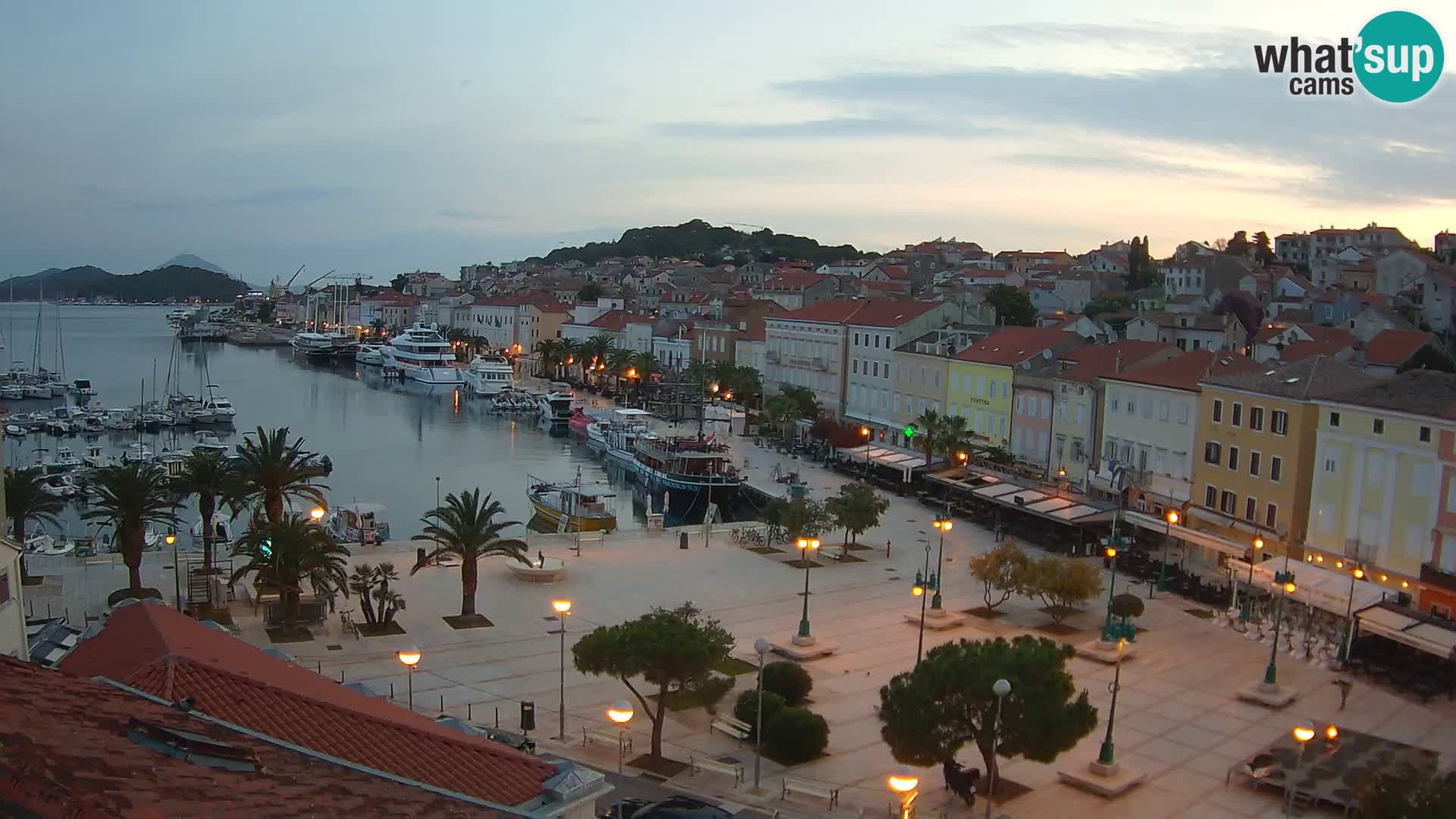 Kamera v živo Mali Lošinj – Glavni trg Republike
