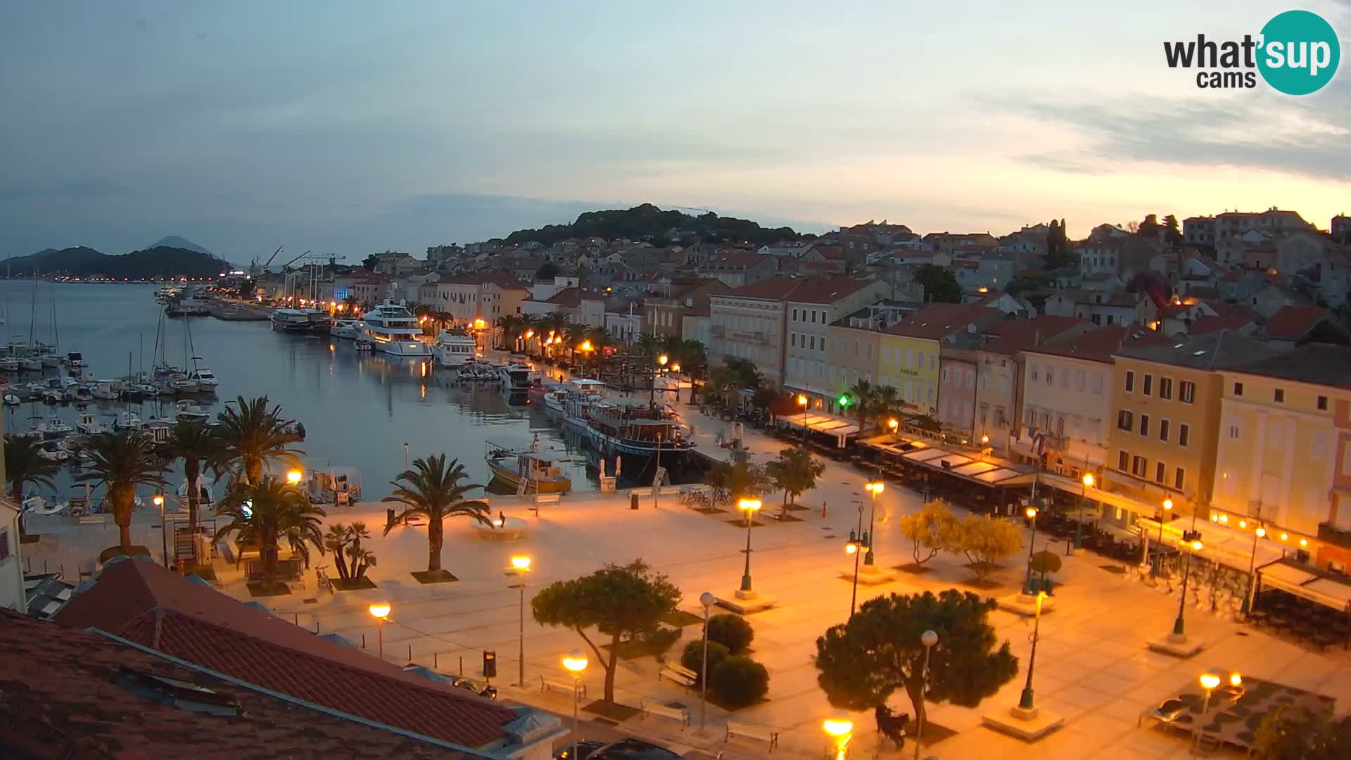 Kamera v živo Mali Lošinj – Glavni trg Republike