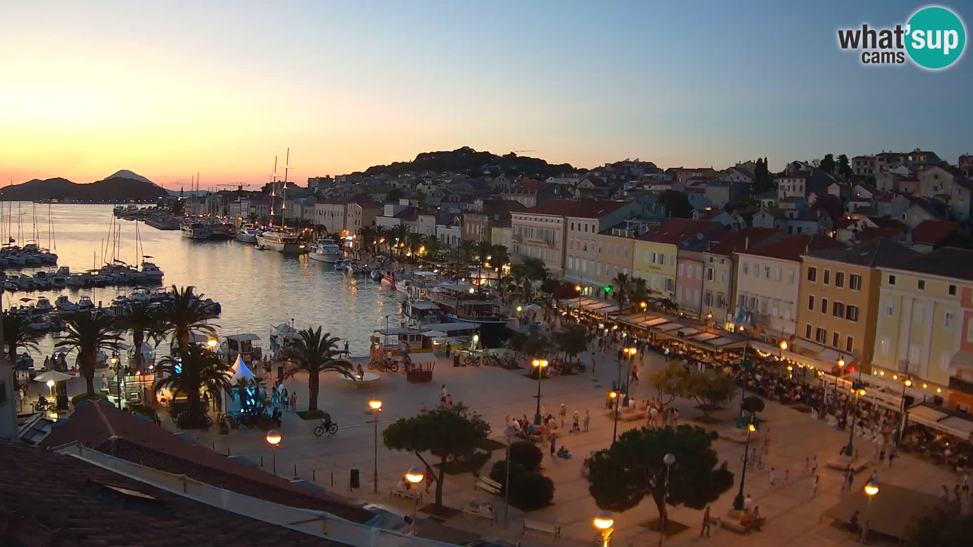 Webcam live Lussinpiccolo – Piazza principale