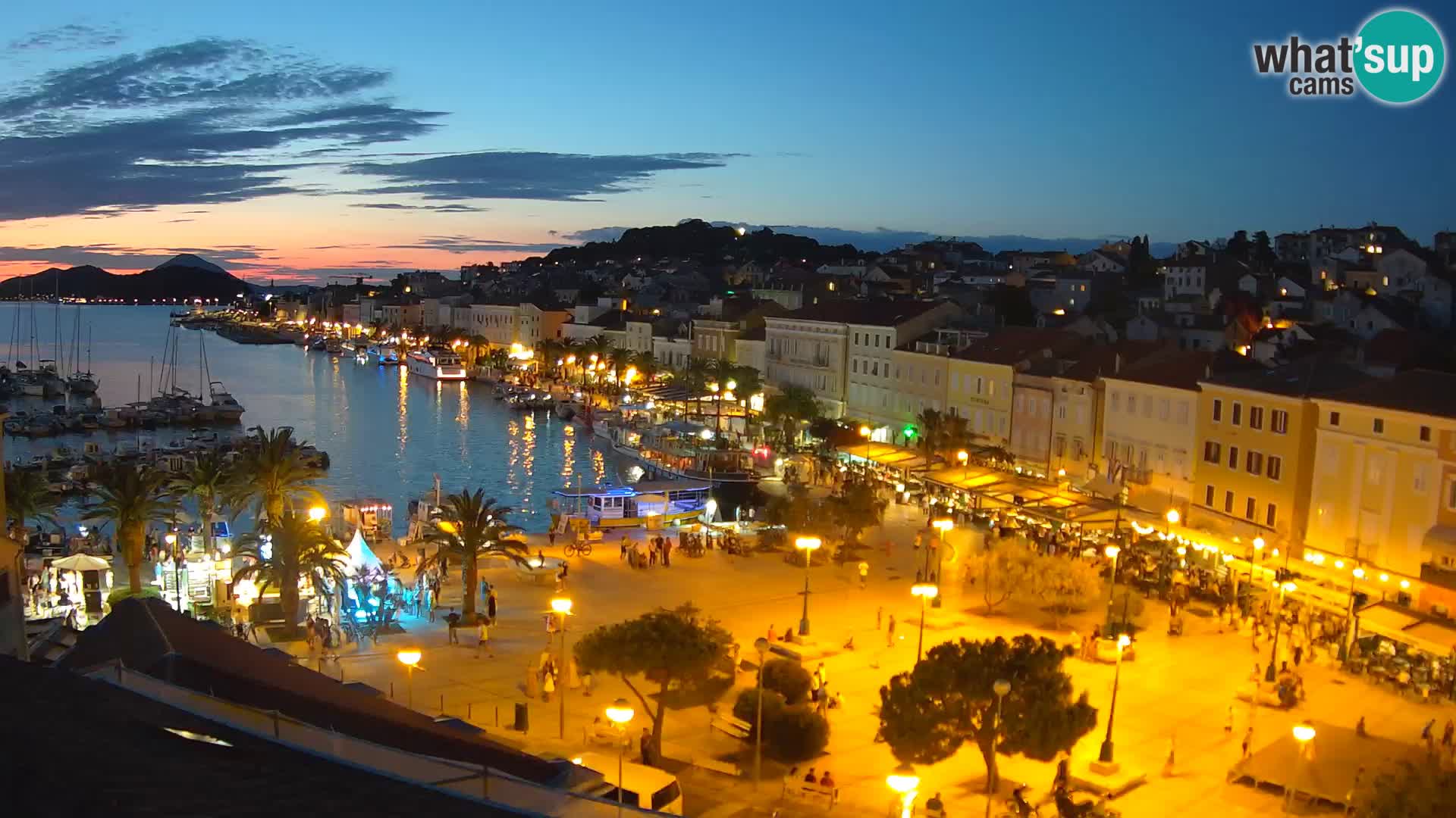 Webcam live Lussinpiccolo – Piazza principale