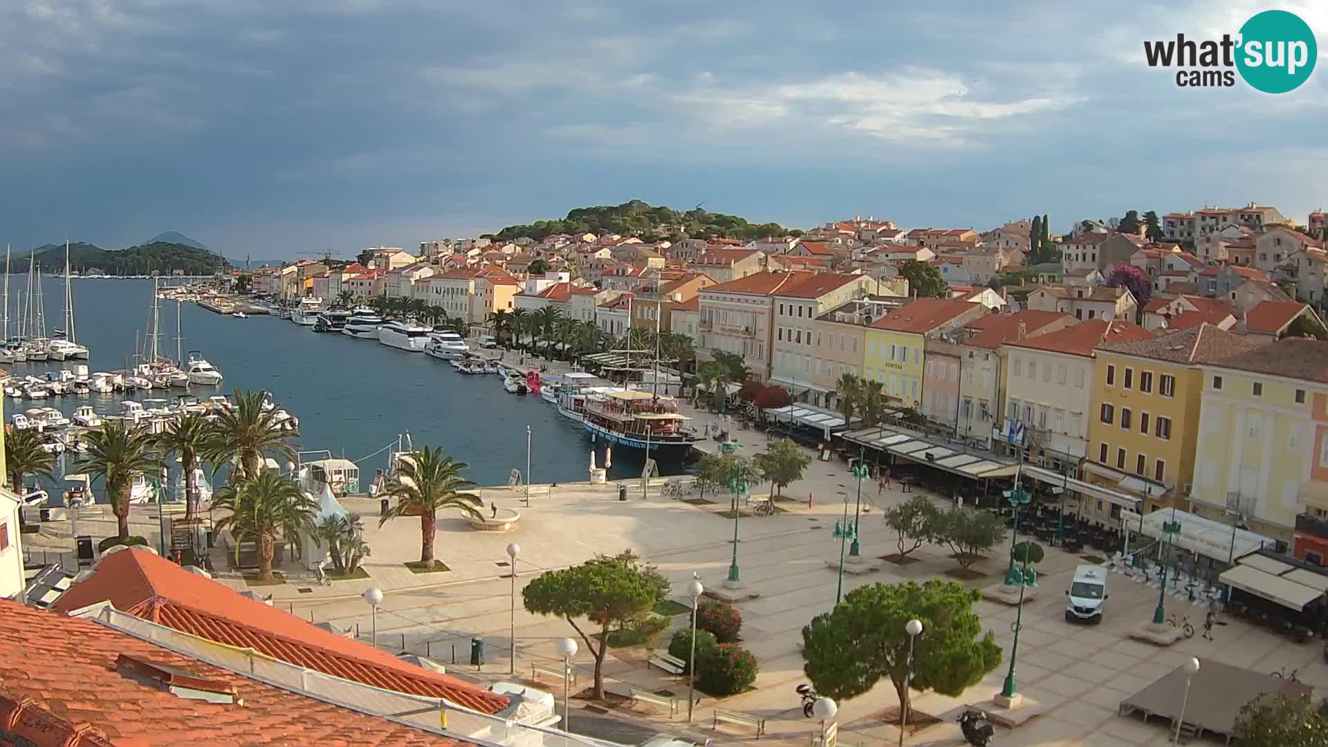 Kamera v živo Mali Lošinj – Glavni trg Republike