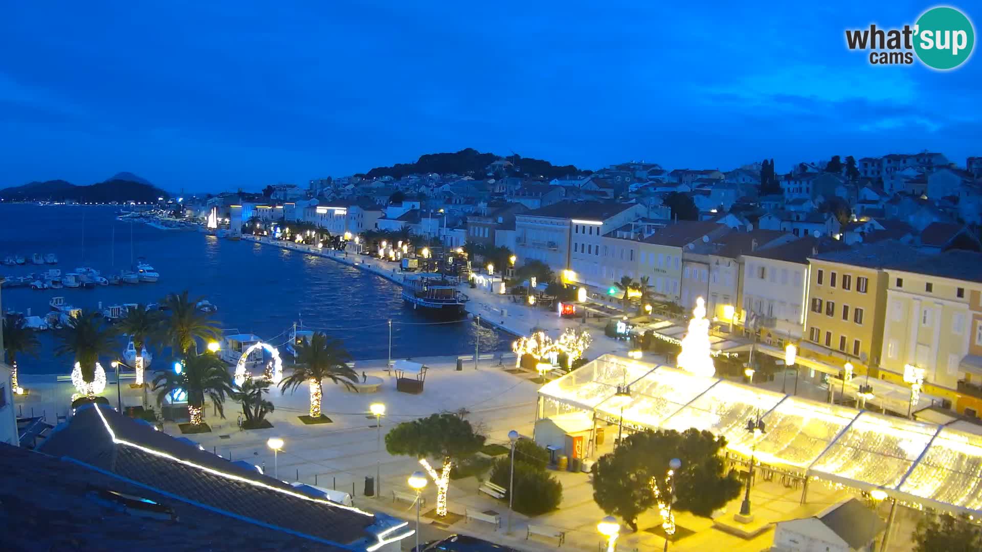 Kamera v živo Mali Lošinj – Glavni trg Republike