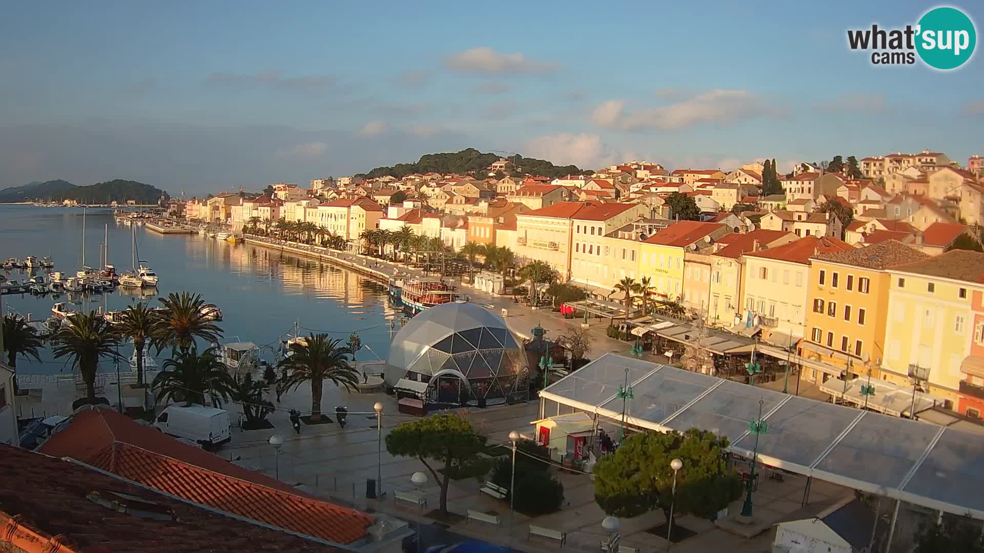 Webcam live Lussinpiccolo – Piazza principale