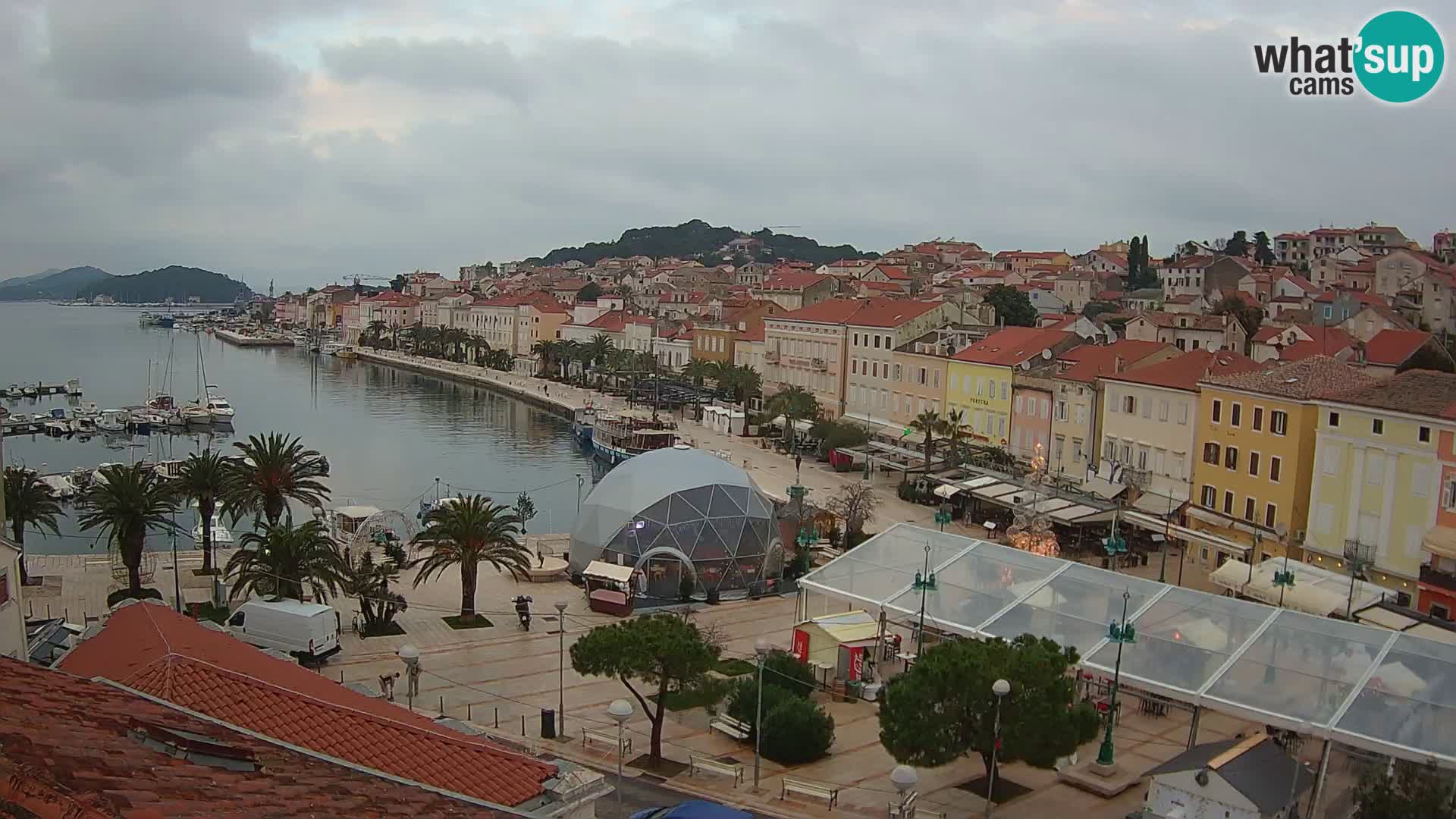 Kamera v živo Mali Lošinj – Glavni trg Republike