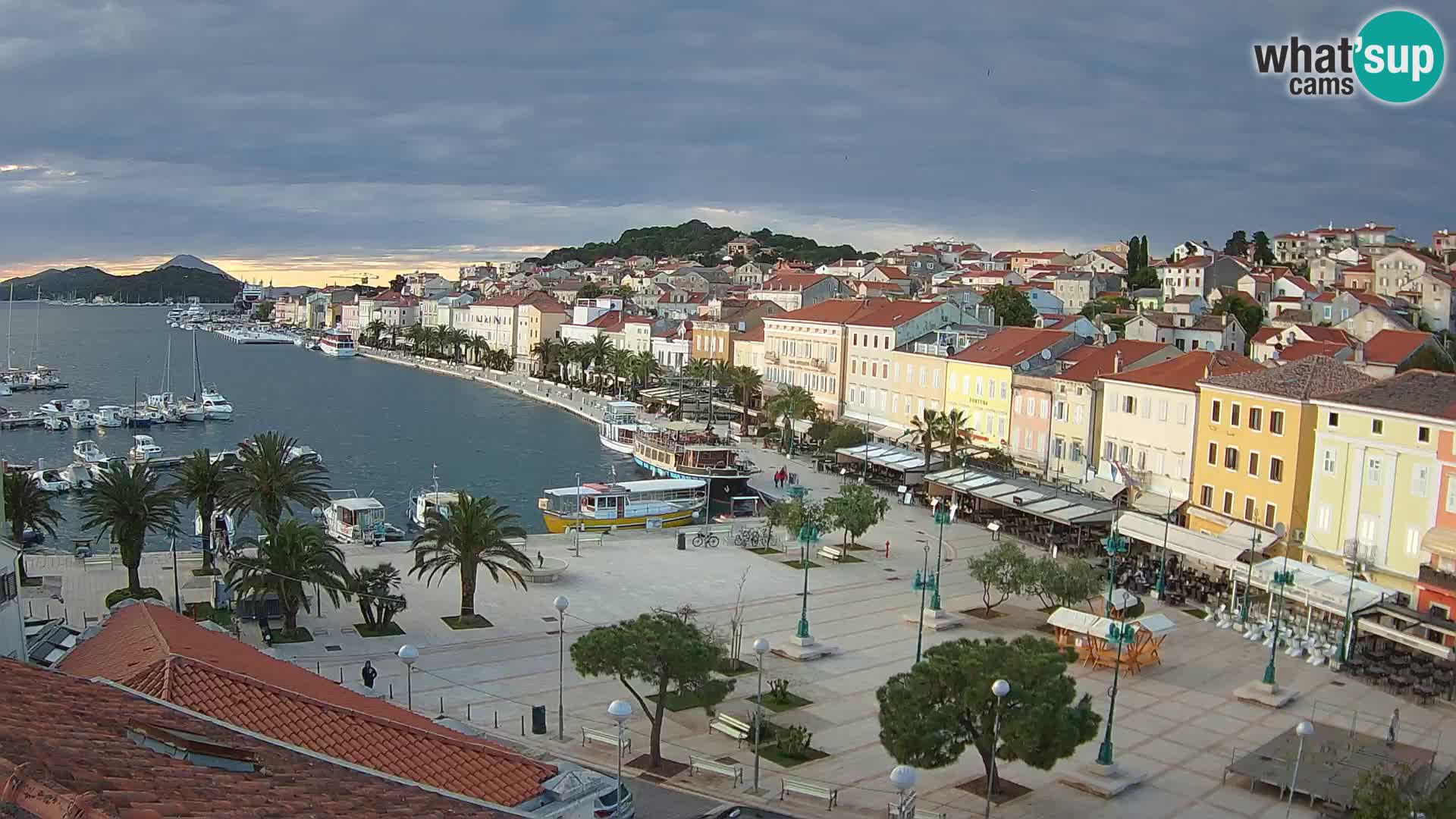 Webcam live Lussinpiccolo – Piazza principale