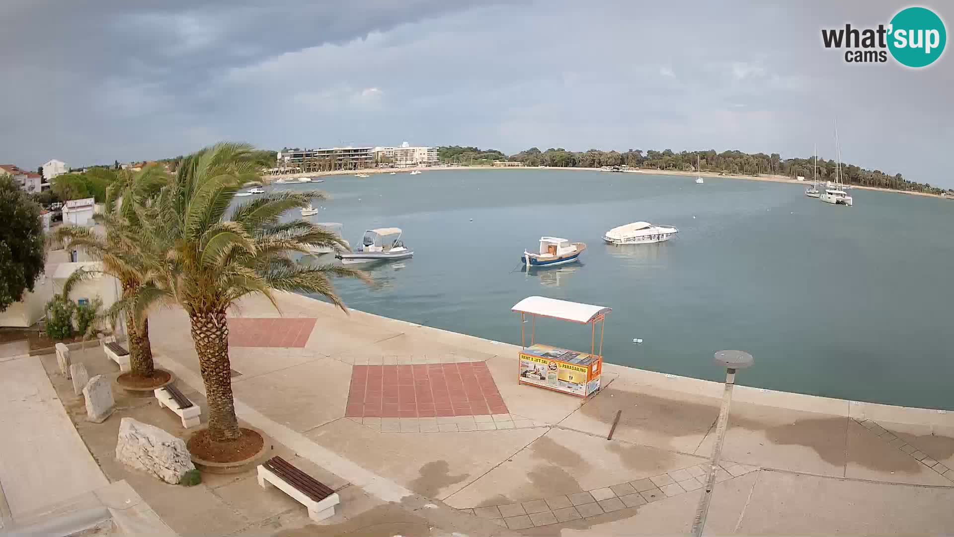 Promenada v Novalji