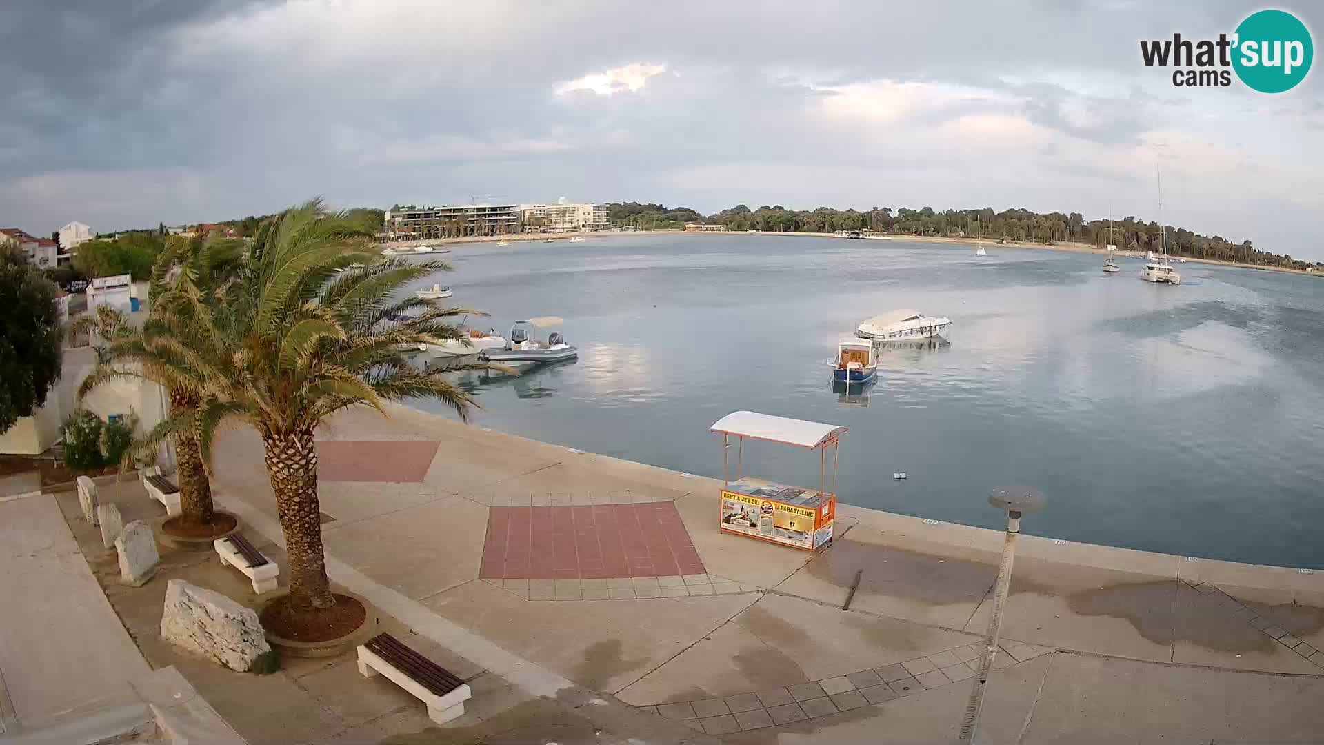 Promenada v Novalji