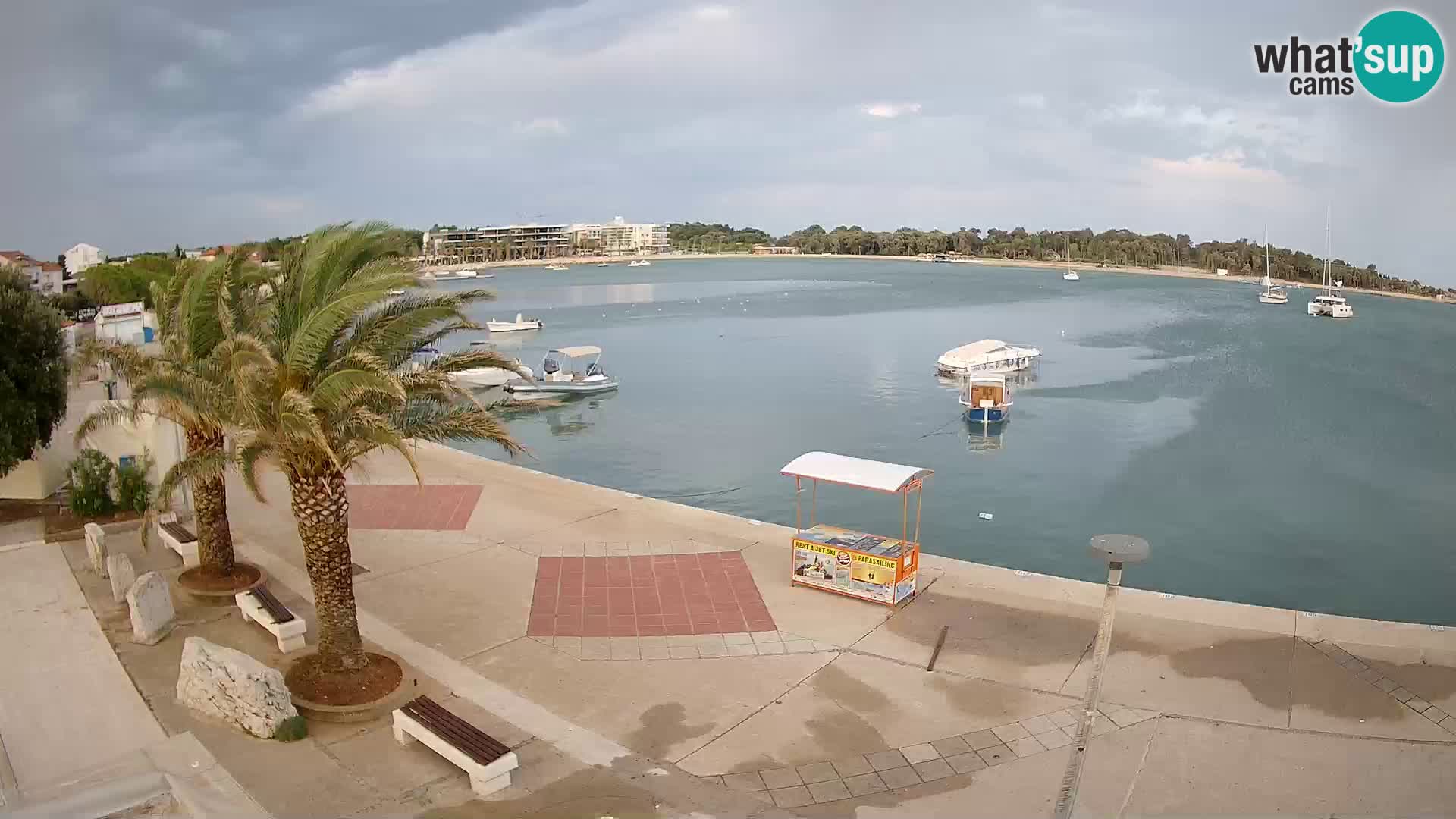 Promenada u Novalji