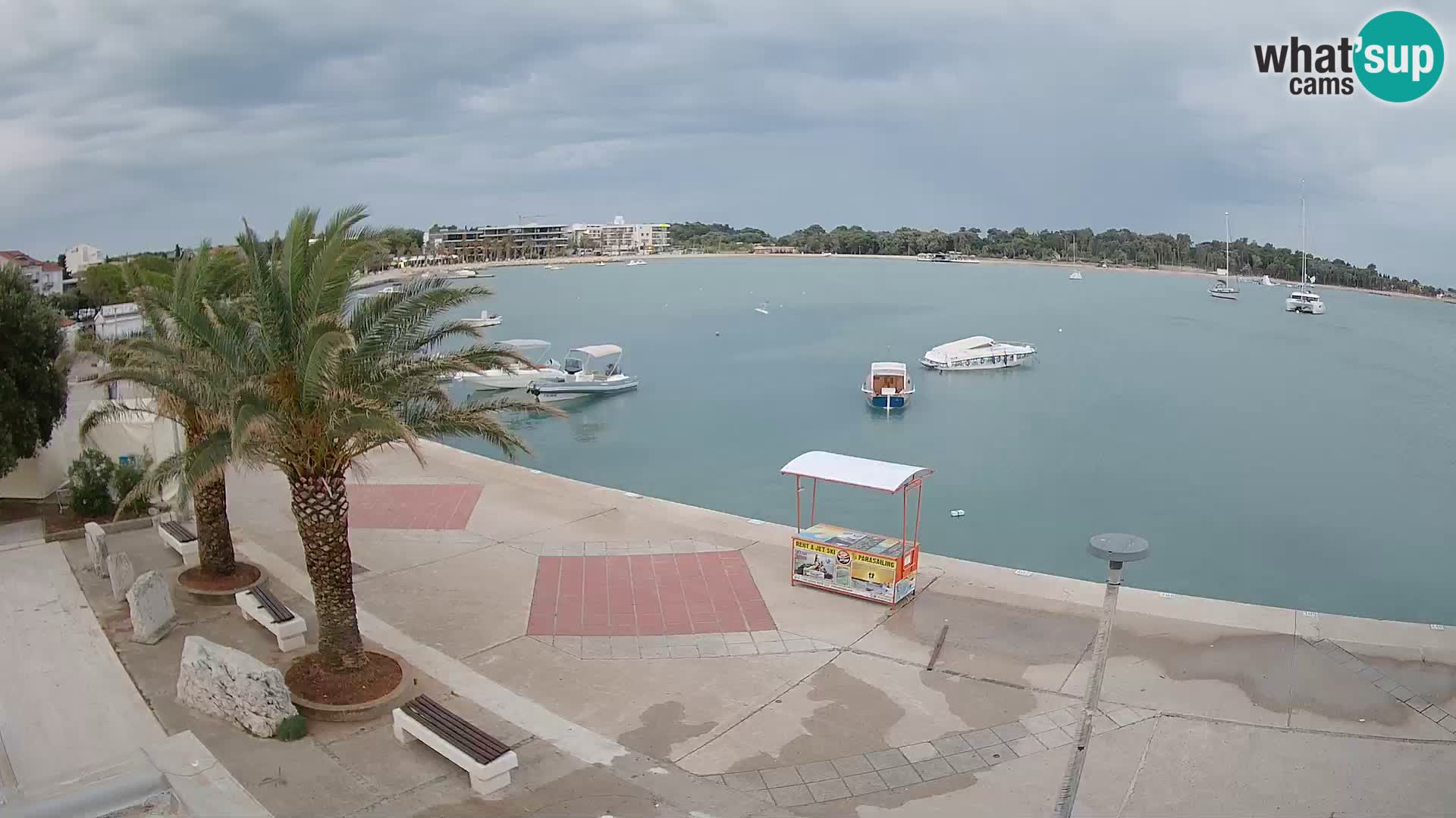 Promenada u Novalji