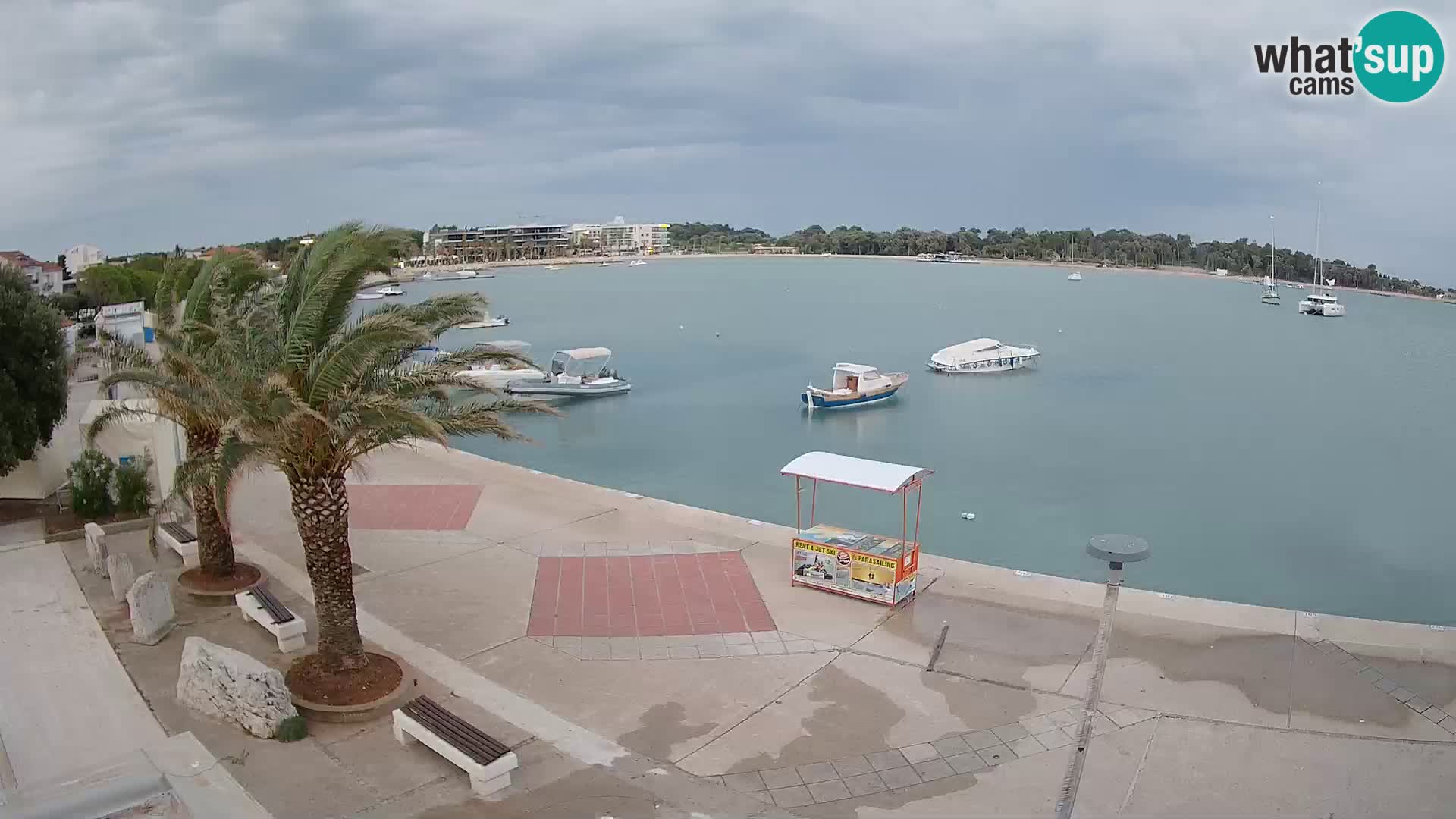 Promenada u Novalji