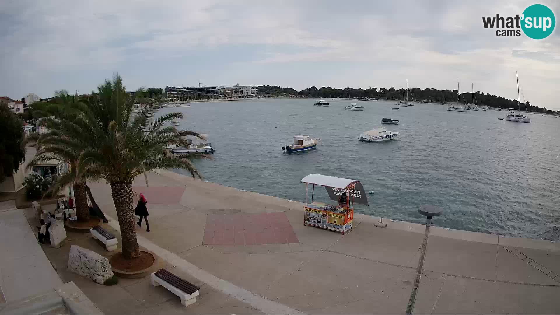 Promenada u Novalji
