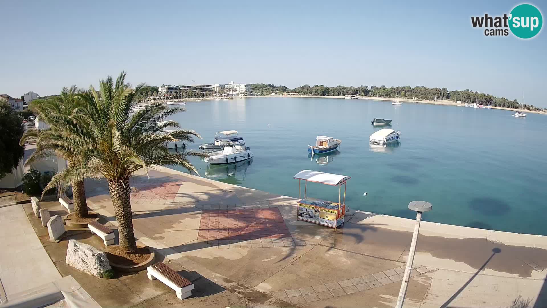 Promenada v Novalji
