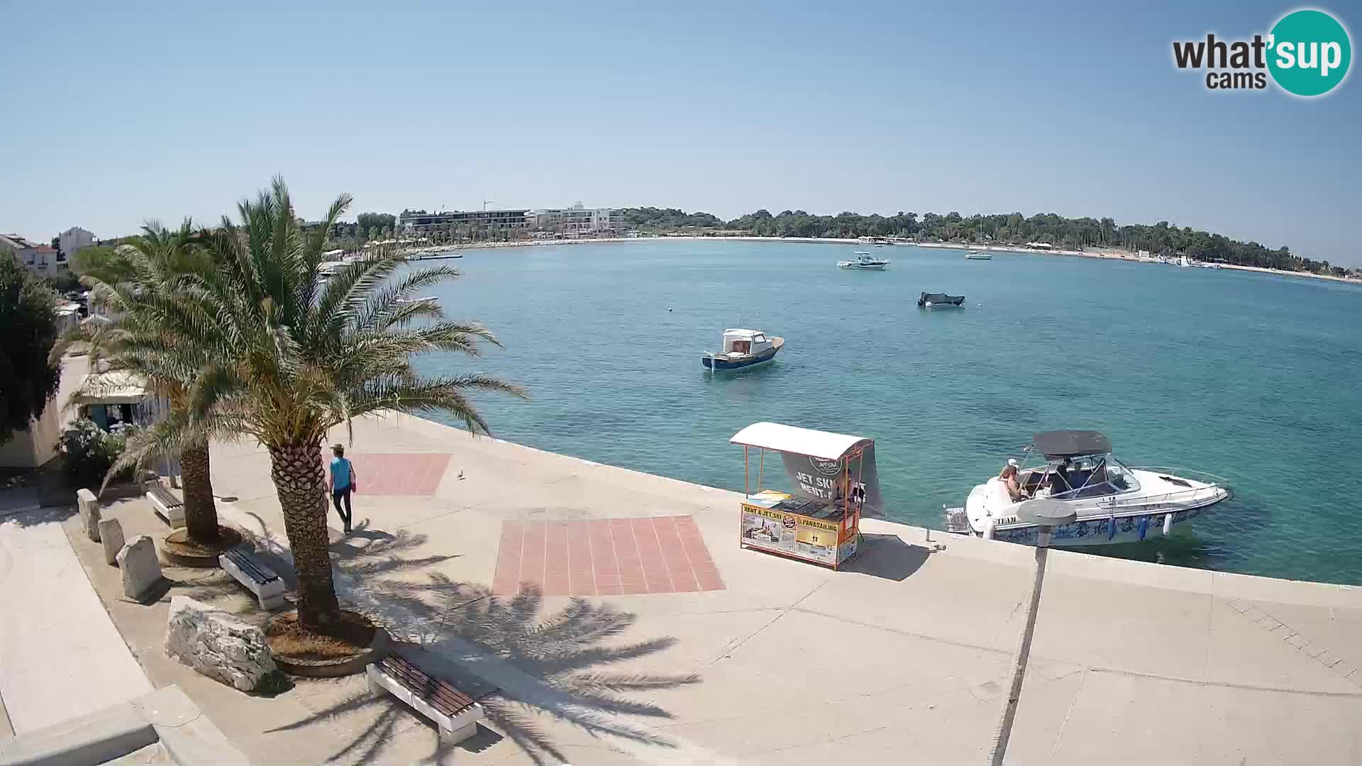 Promenada v Novalji