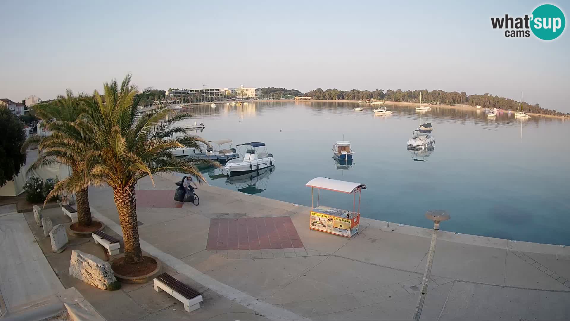 Promenada u Novalji