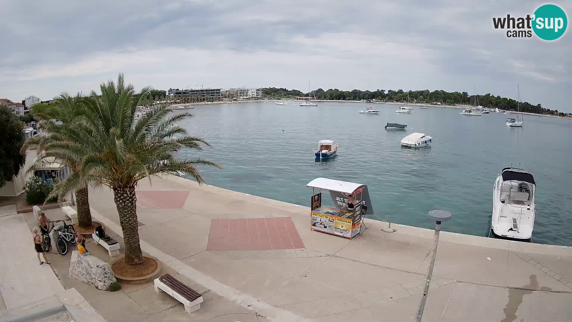 Promenada v Novalji