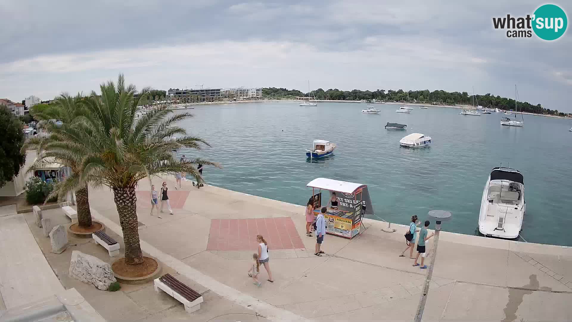 Promenada u Novalji