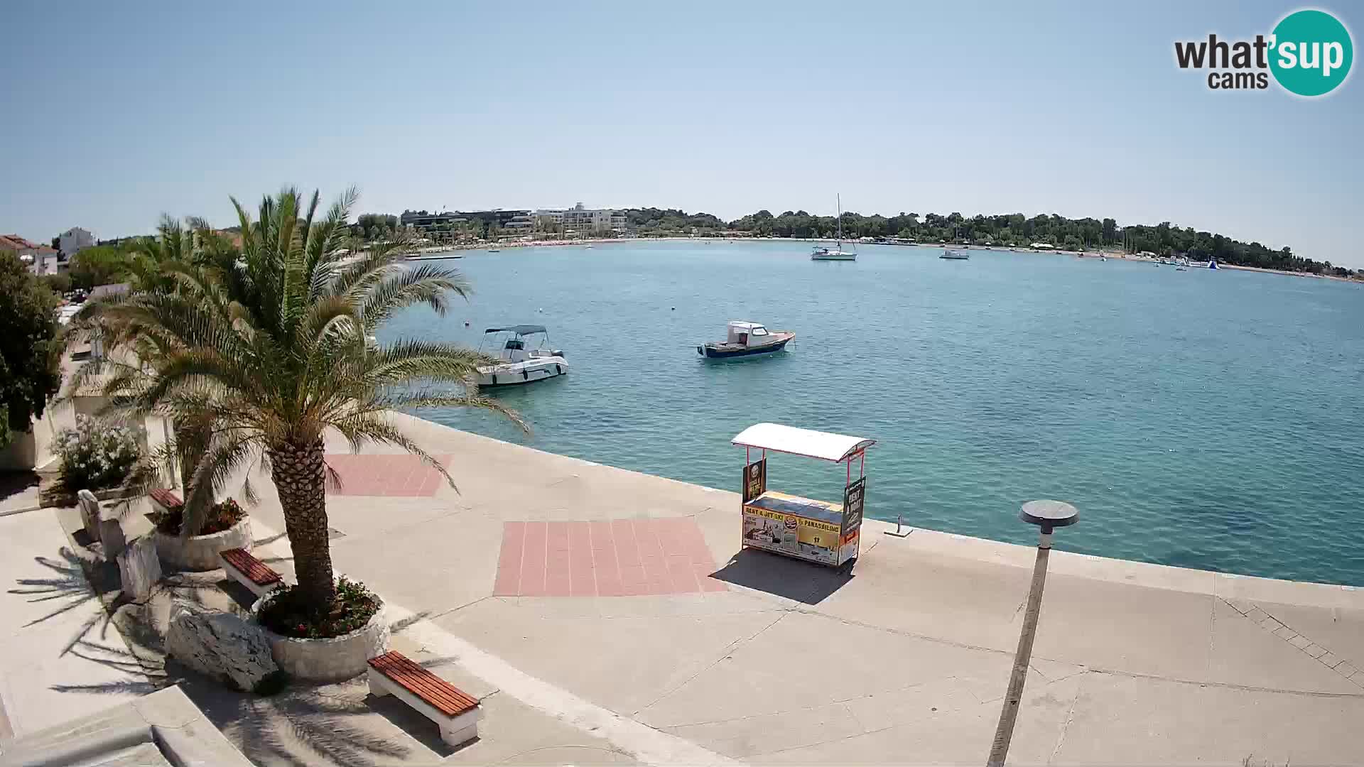 Promenada v Novalji