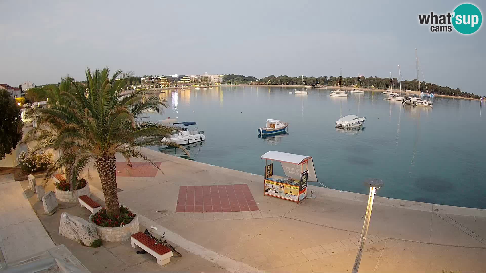 Promenada u Novalji