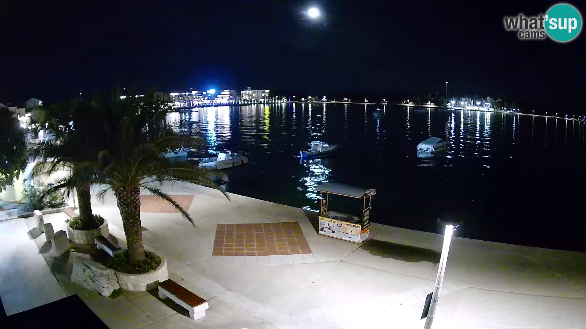 Promenade a Novalja