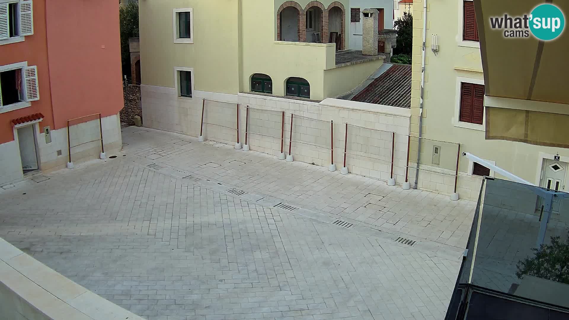 Novalja – piazza Alojzija Stepinca e via Dalmacia