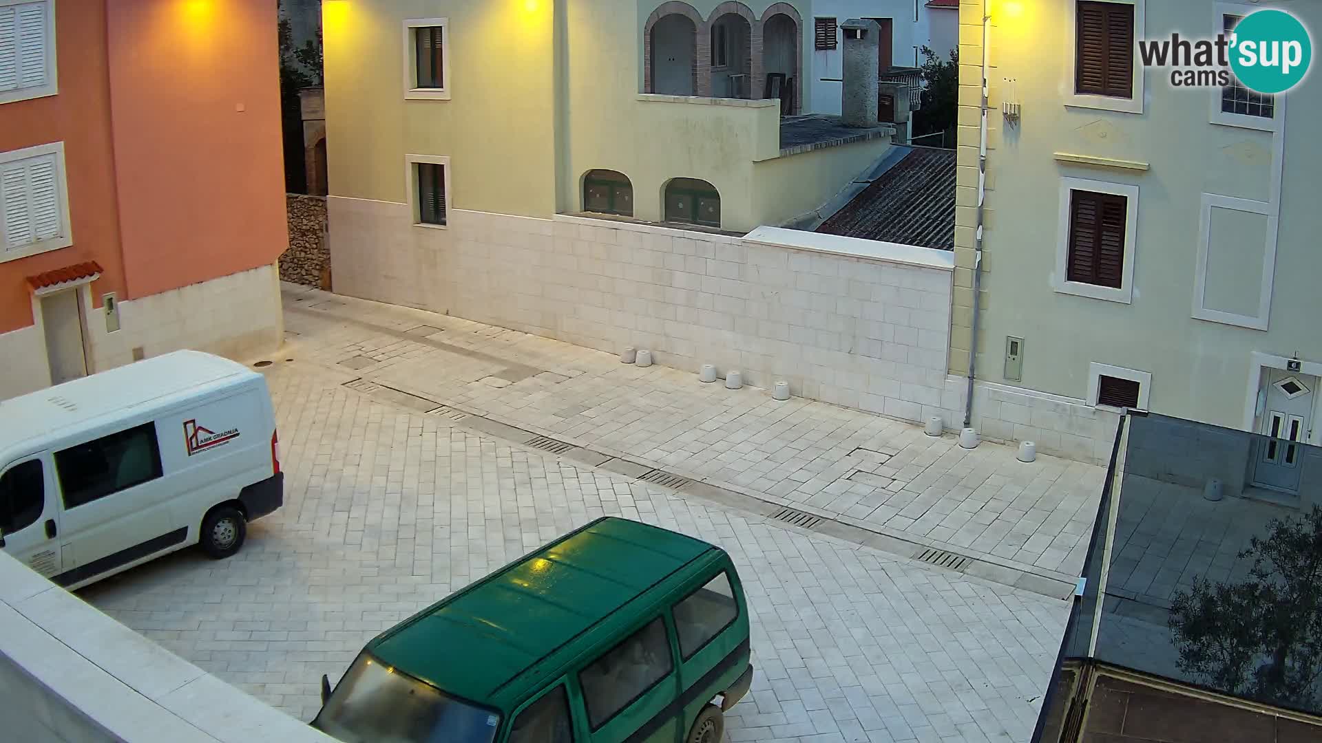 Novalja – Alojzija Stepinca square and Dalmatinska street